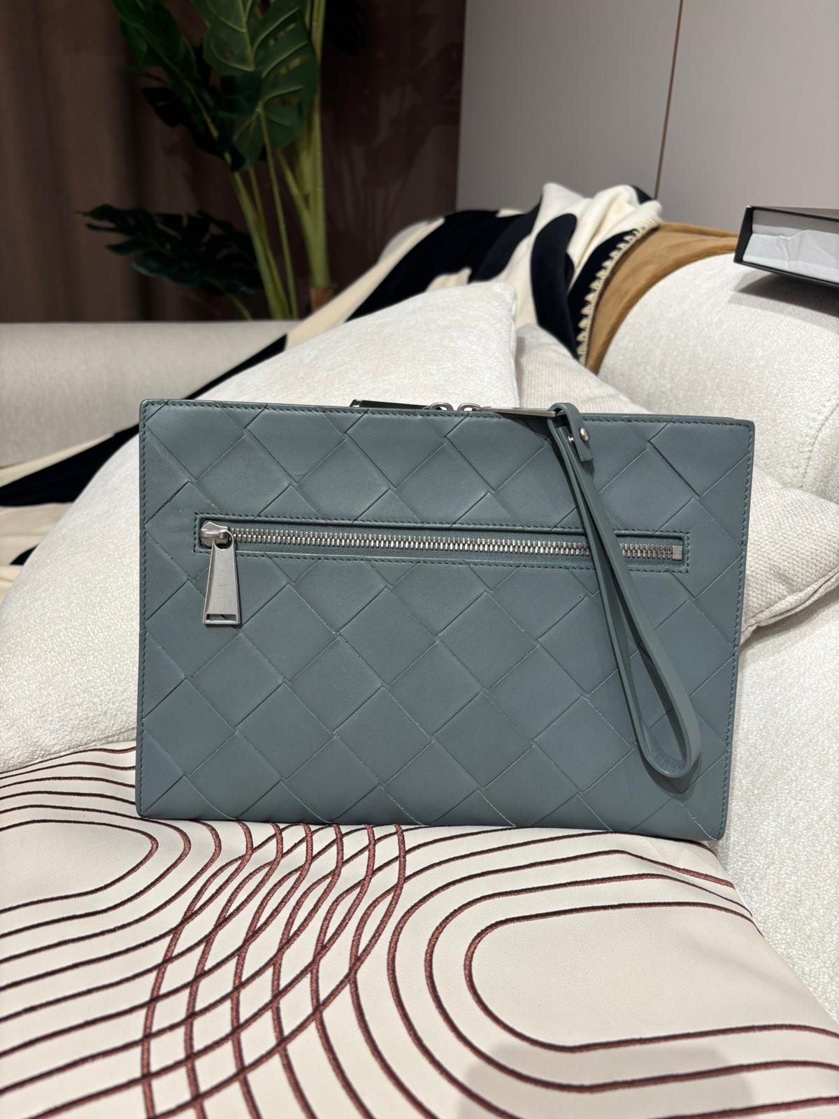 Bottega Veneta BV Grey Calfskin Clutch 100%Authentic,95%new 