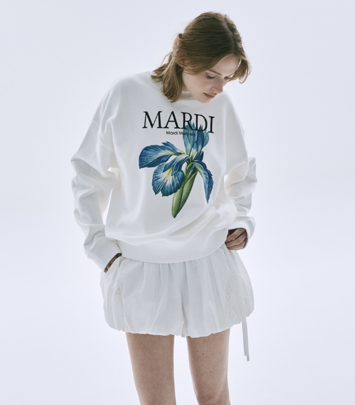 Mardi Mercredi藍色花卉圖案白色圍衣
