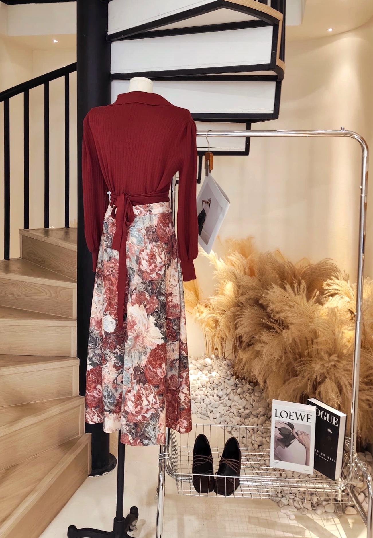 绑带上衣+油画长裙