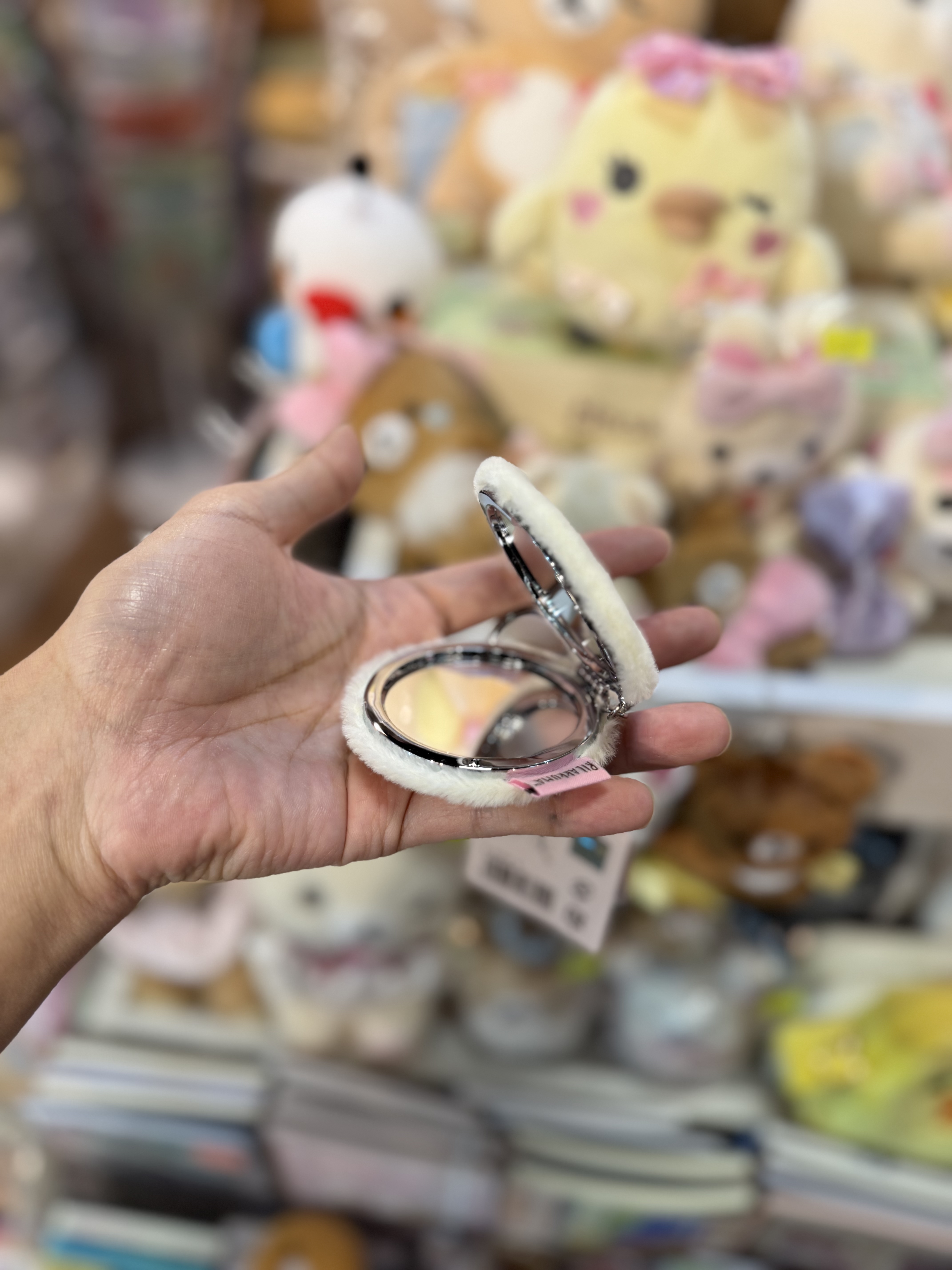 《現貨》全新Rilakkuma 毛毛圓型鏡仔掛飾