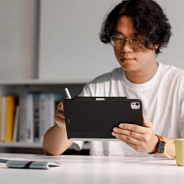 MOFT Connected Case for iPad (MD014)