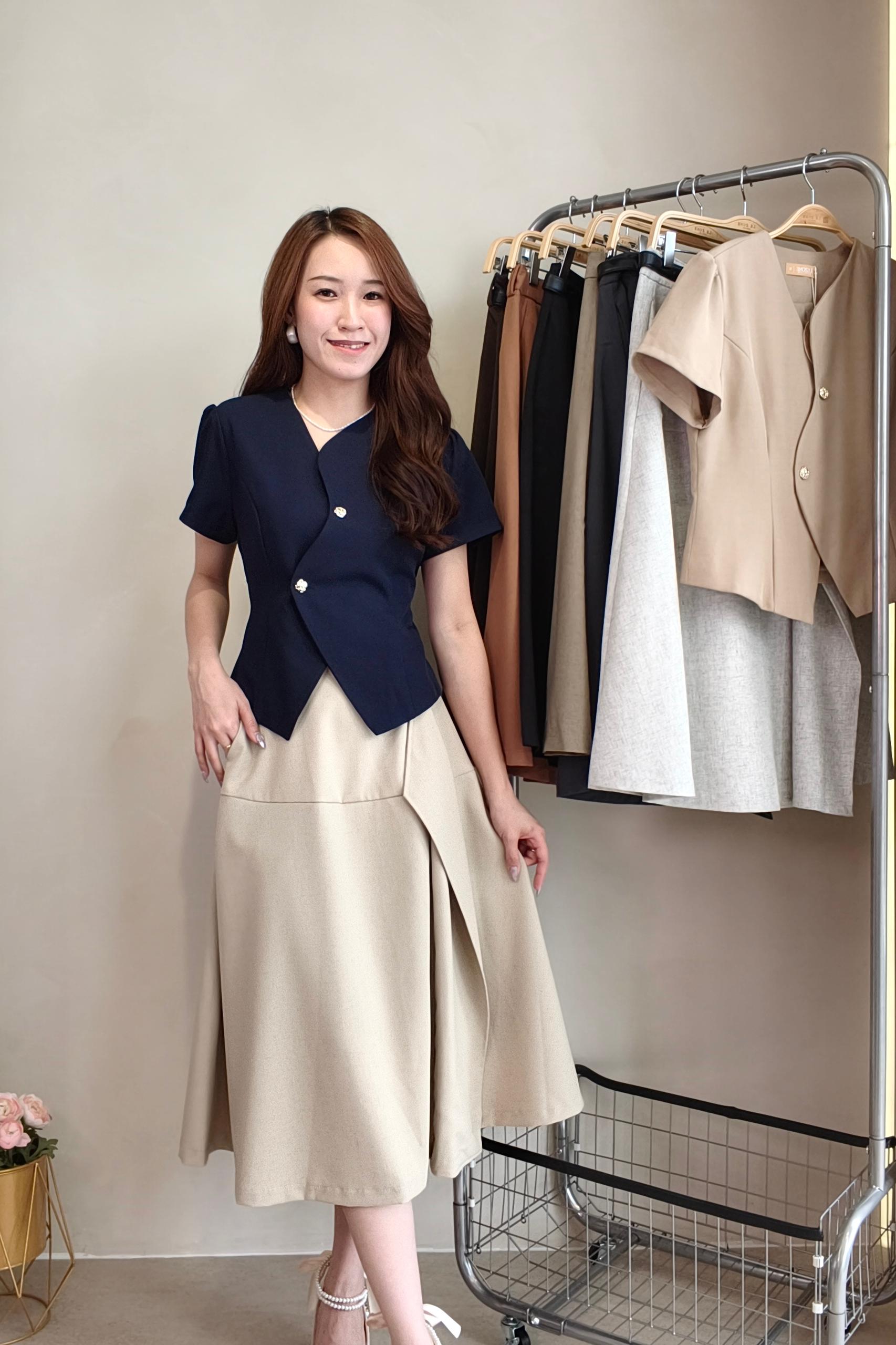 308111 Soft Sculpt Button Blouse