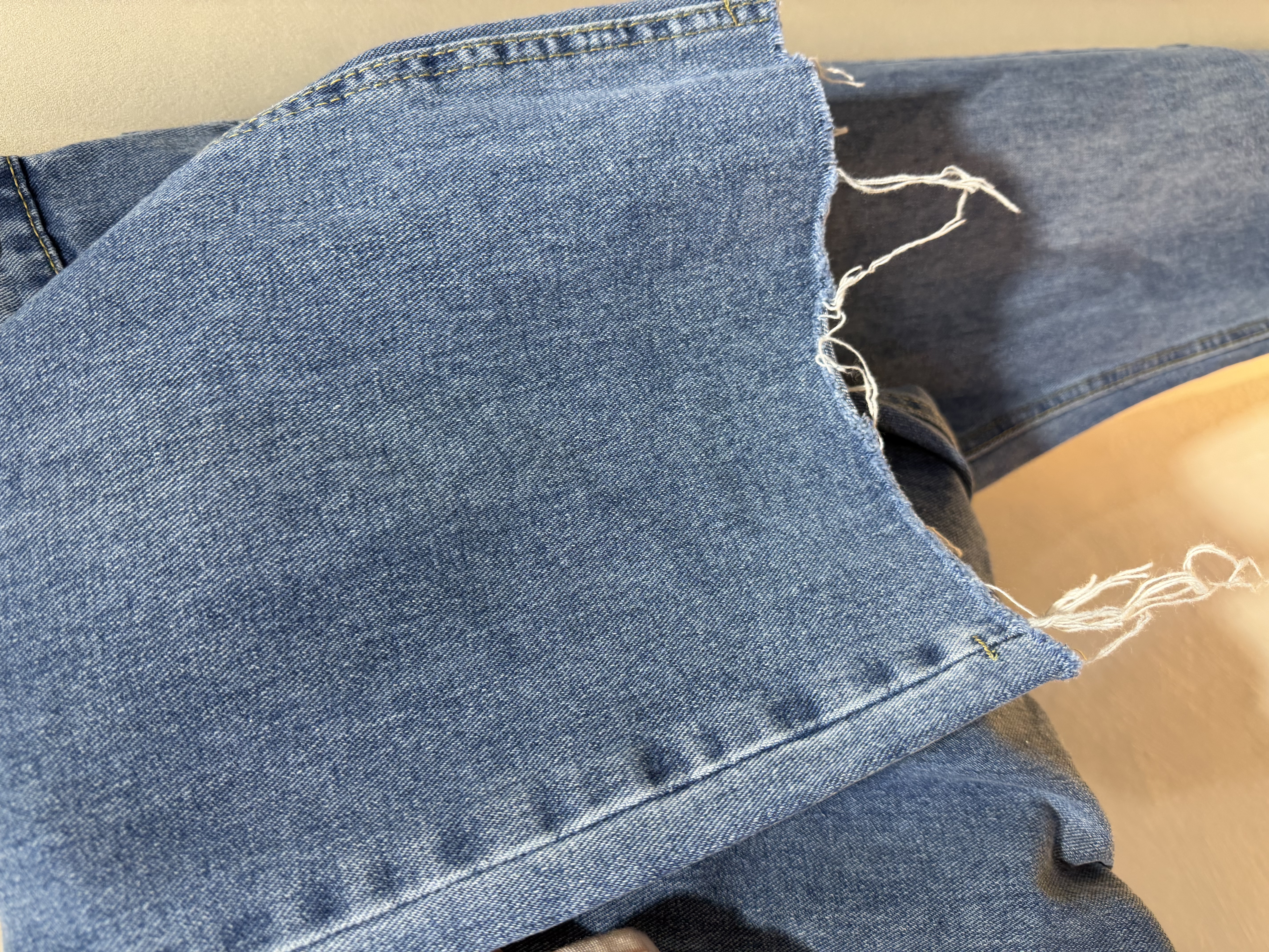 斷碼M size直筒牛仔褲