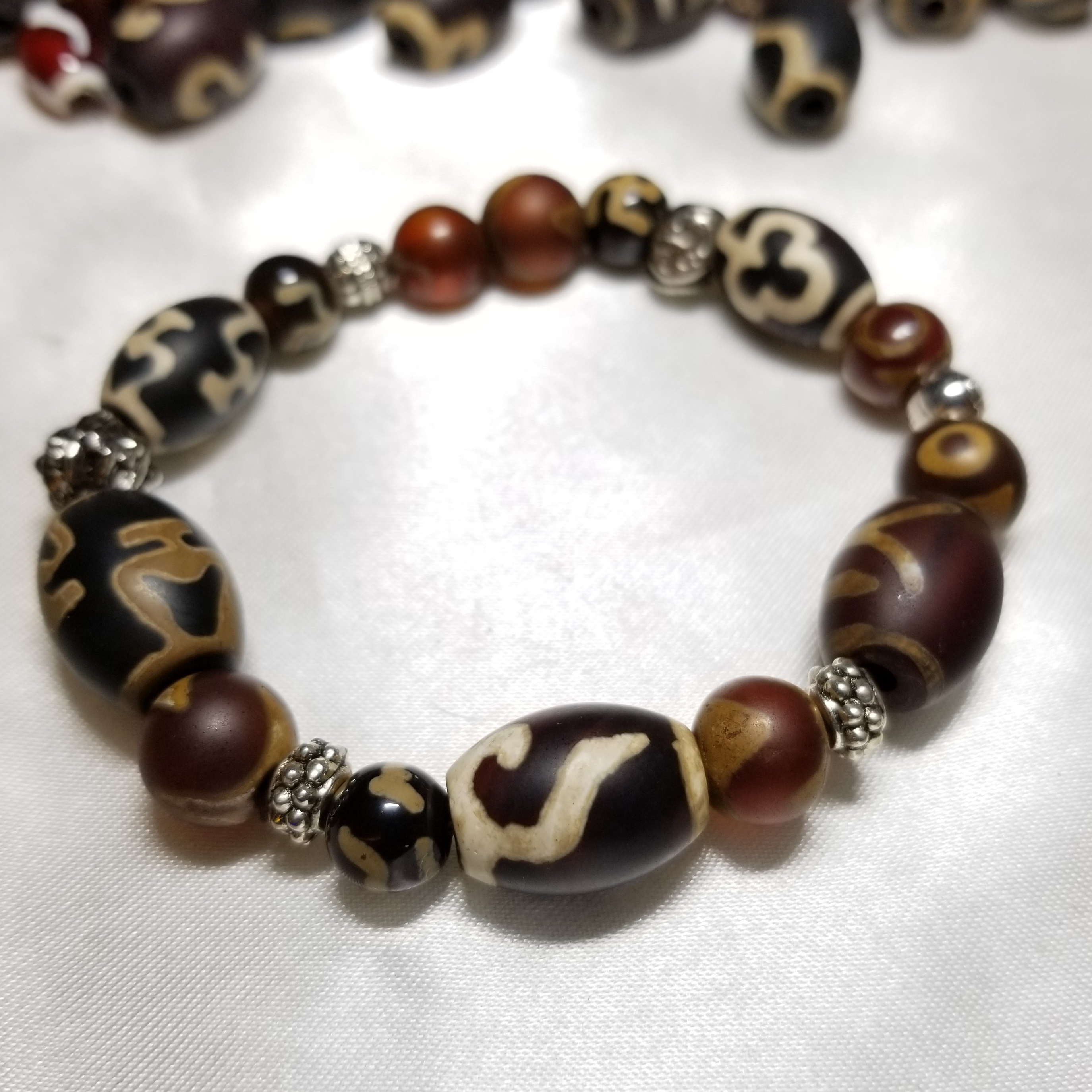 天珠瑪瑙配藏銀手鏈