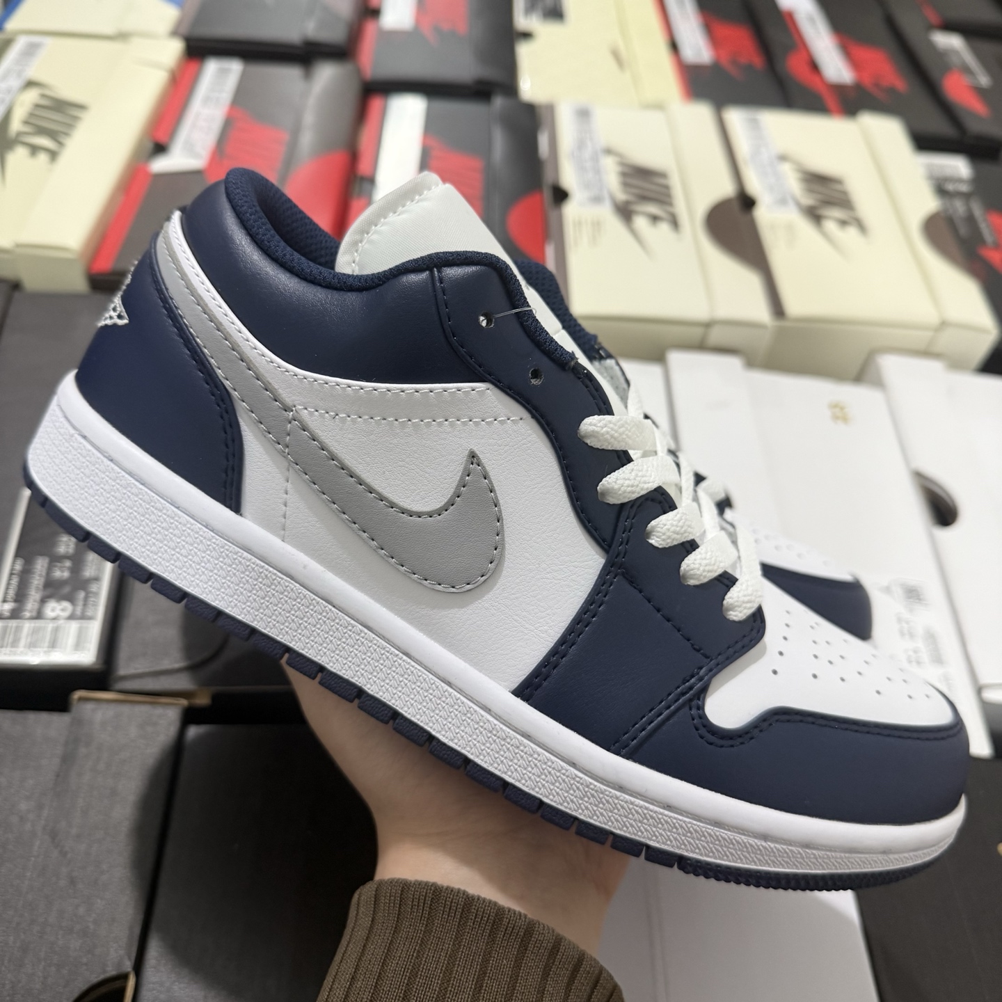 Nike Air Jordan 1 Low 553558-141