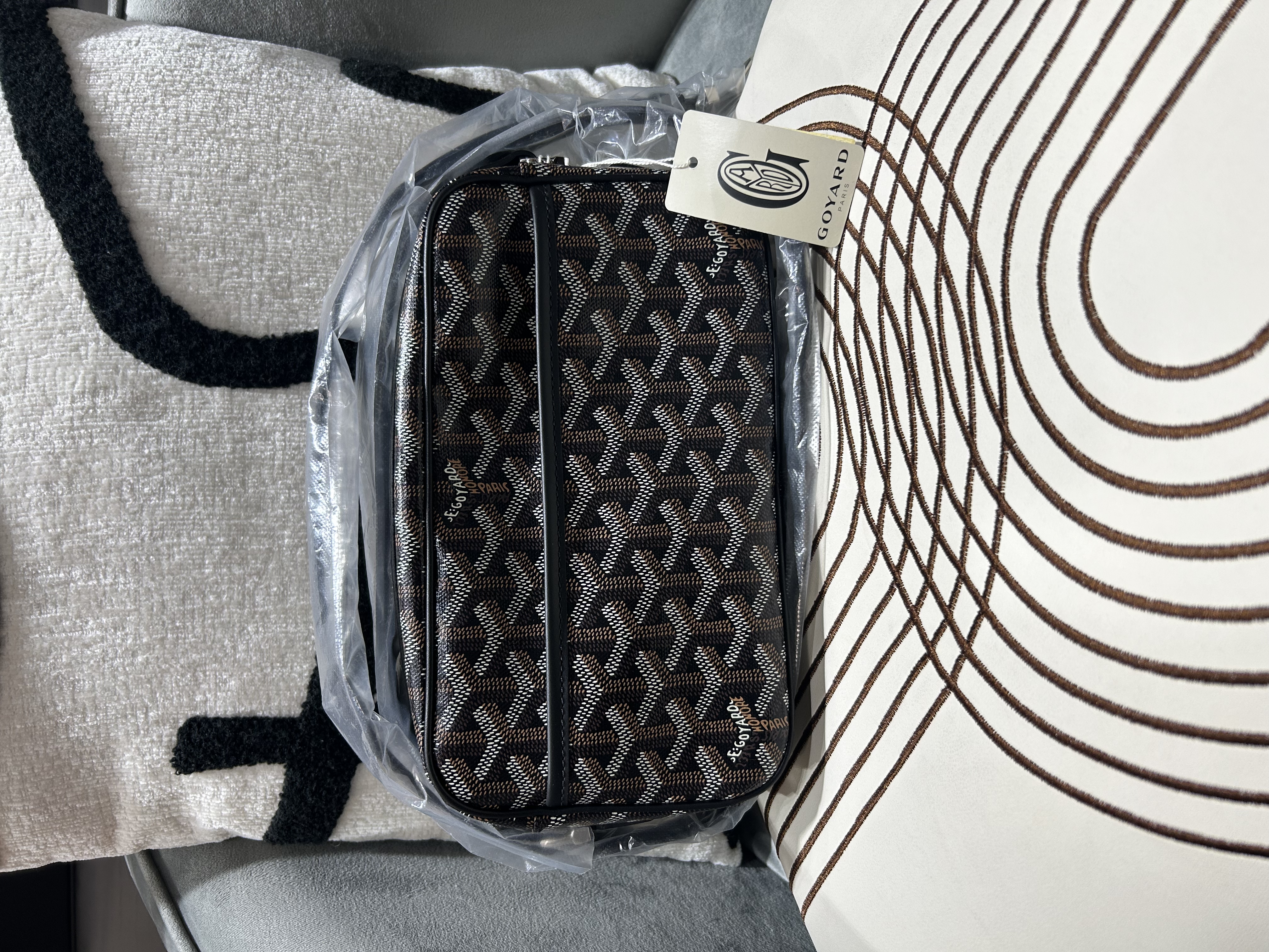 全新 Goyard cap vert pm bag NOIR 黑色camera bag  100%Authentic ,100%new ✅專門店收據✅dust bag✅紙袋