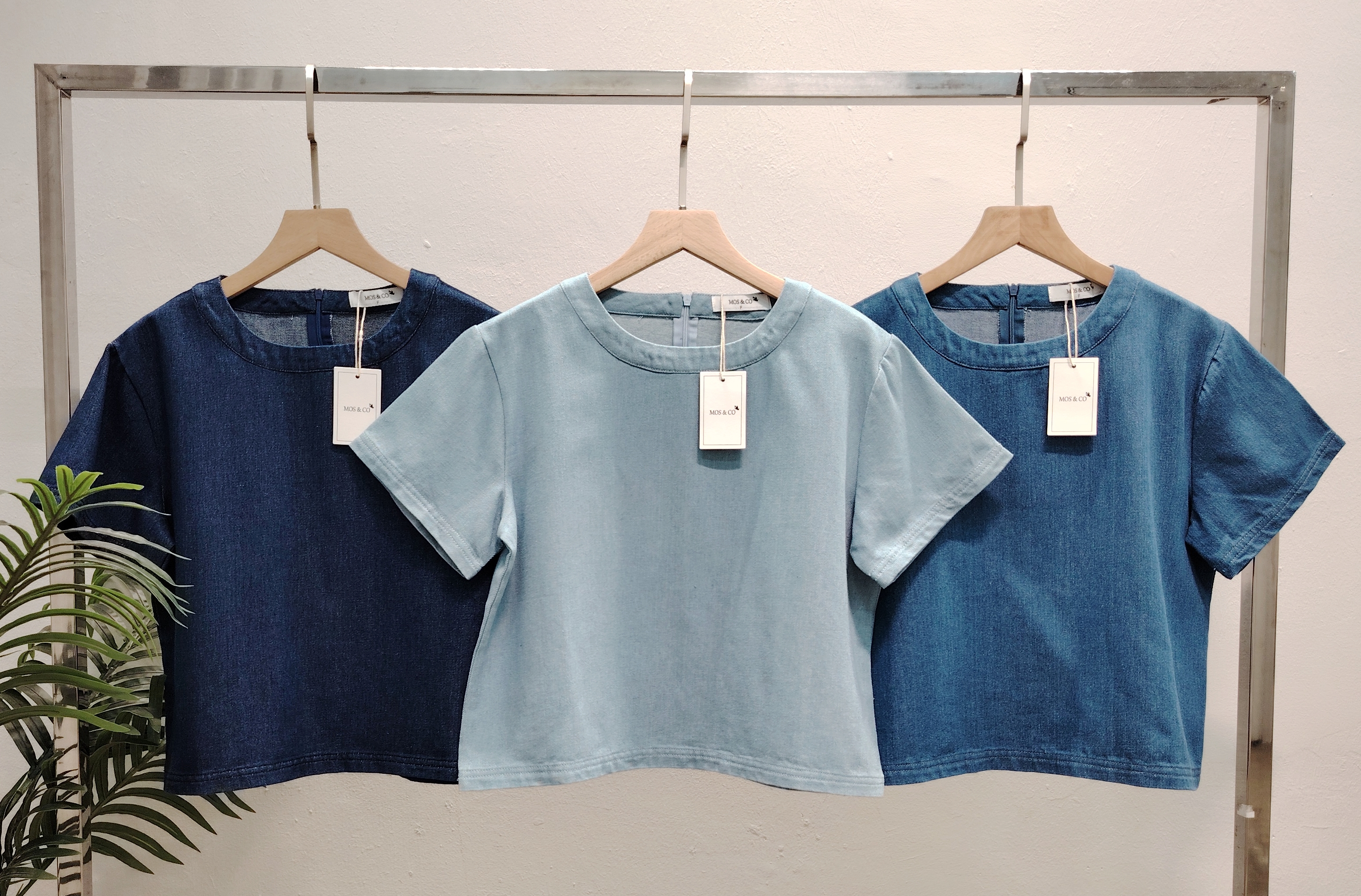 LY616 Denim Round Neck Zipped Short Sleeve Top