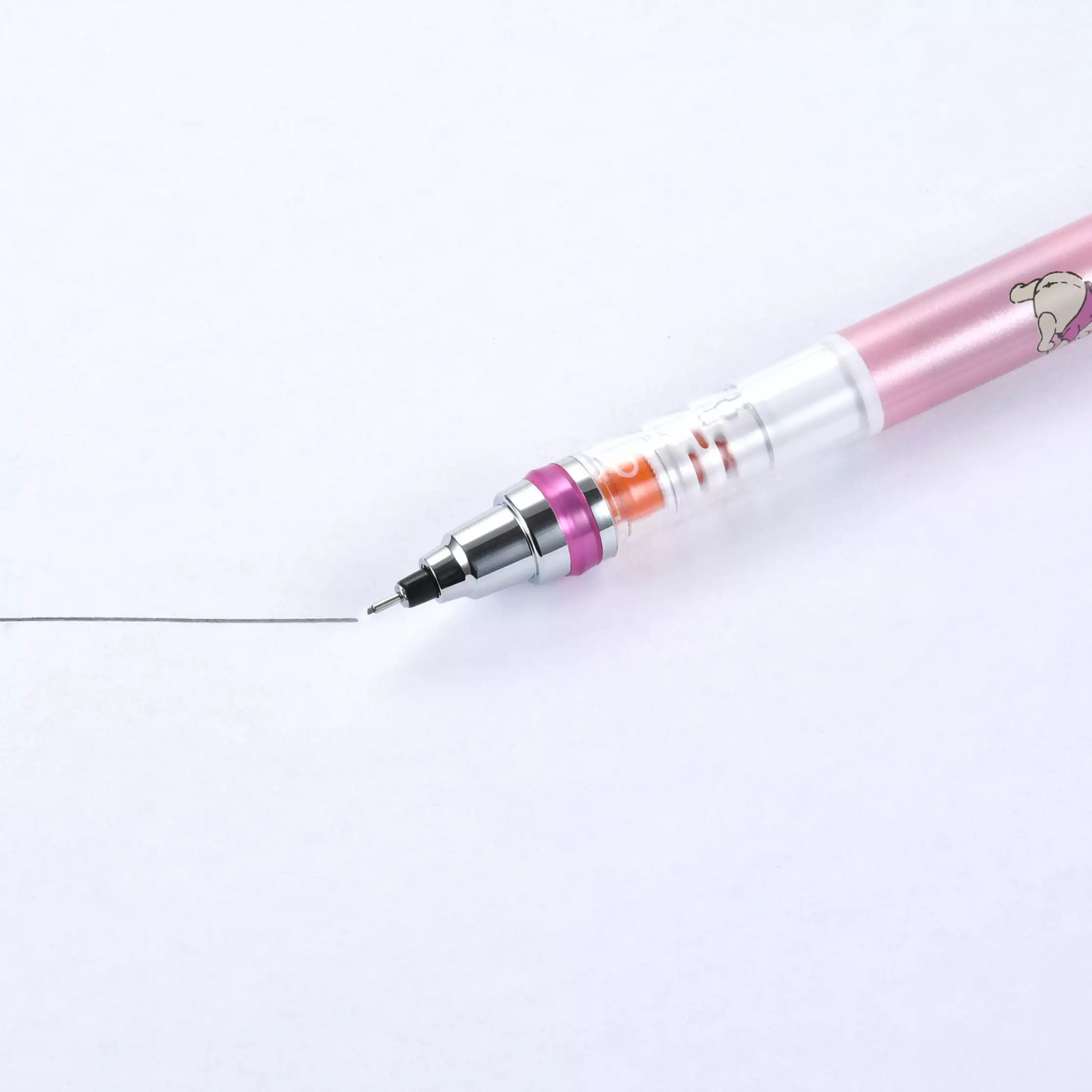 現貨｜【日本 Disney Store 限定】Winnie the Pooh 小熊維尼 日本製 Uni KURU TOGA 0.5mm 不斷芯旋轉自動 鉛芯筆 953772