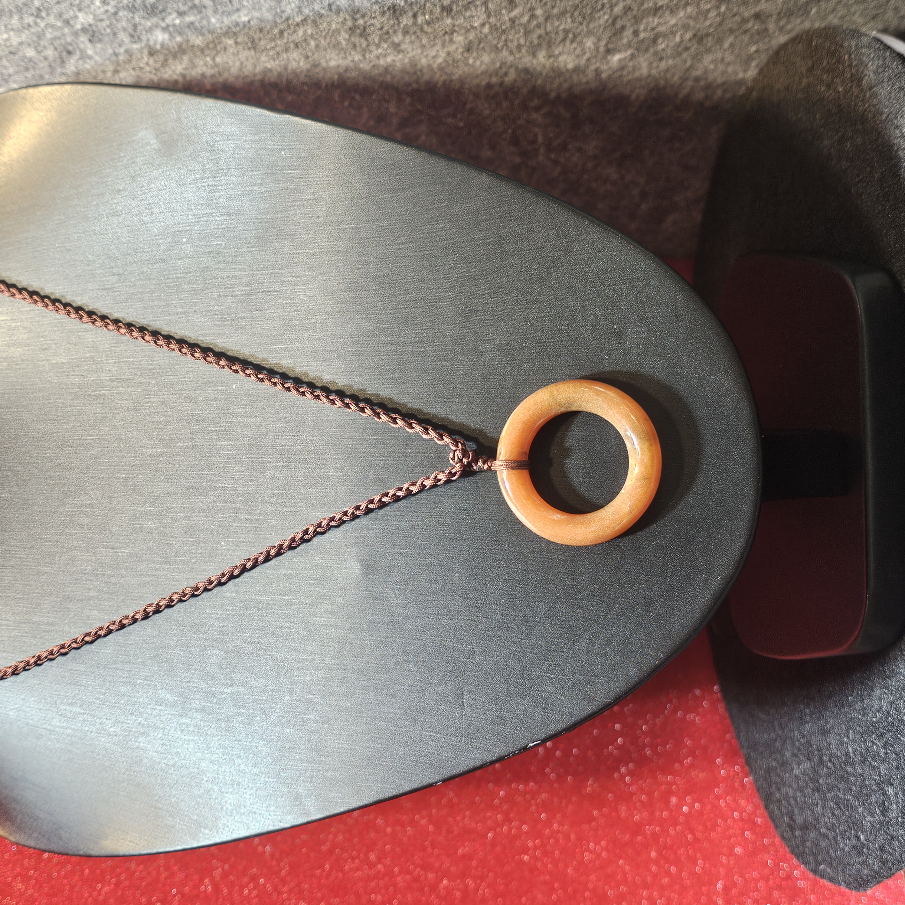 紅東寧圓環織繩頸鏈