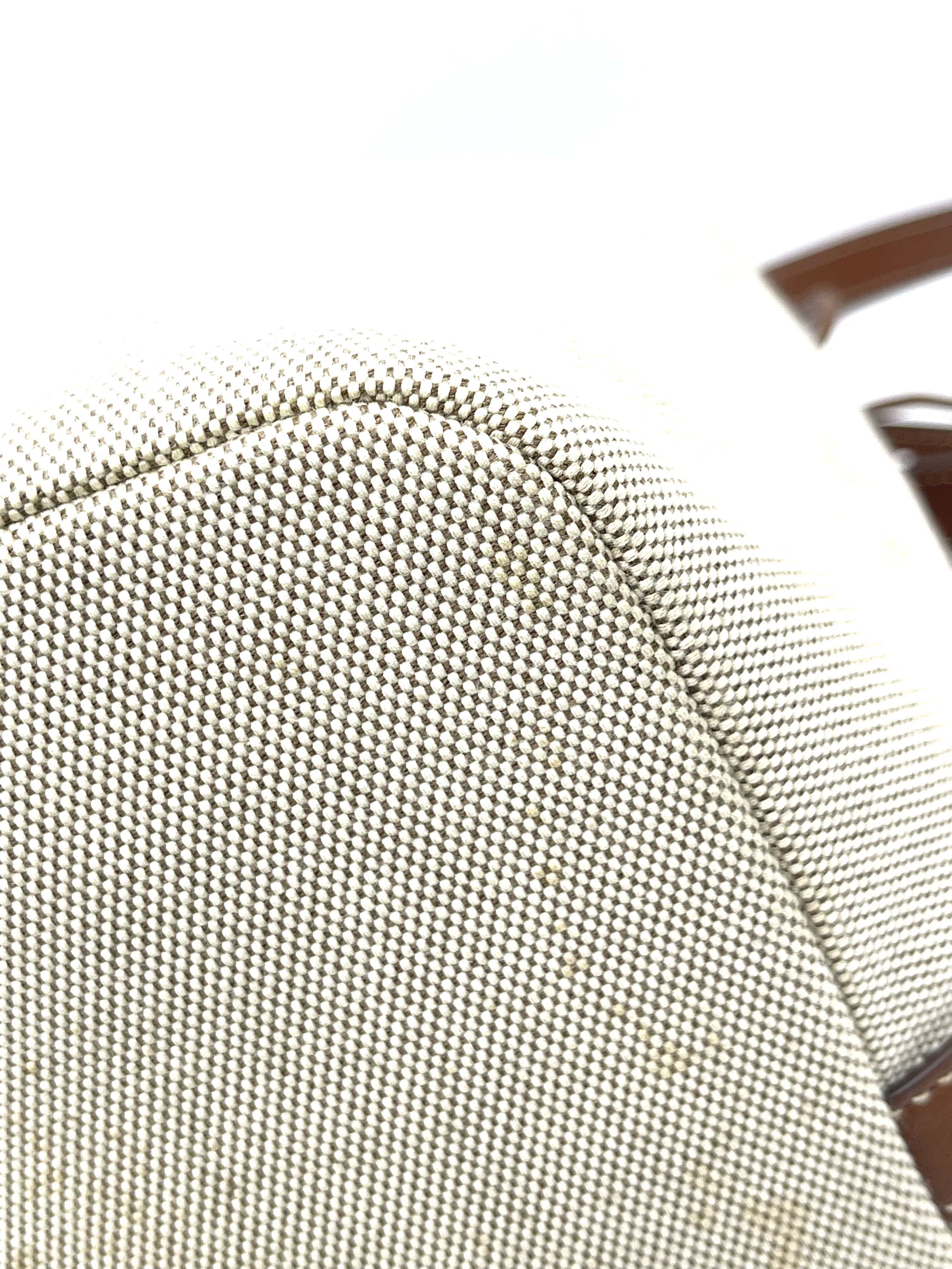 Pre-Owned MIU MIU Logo-Appliquéd Canvas / Product Code: 26041201