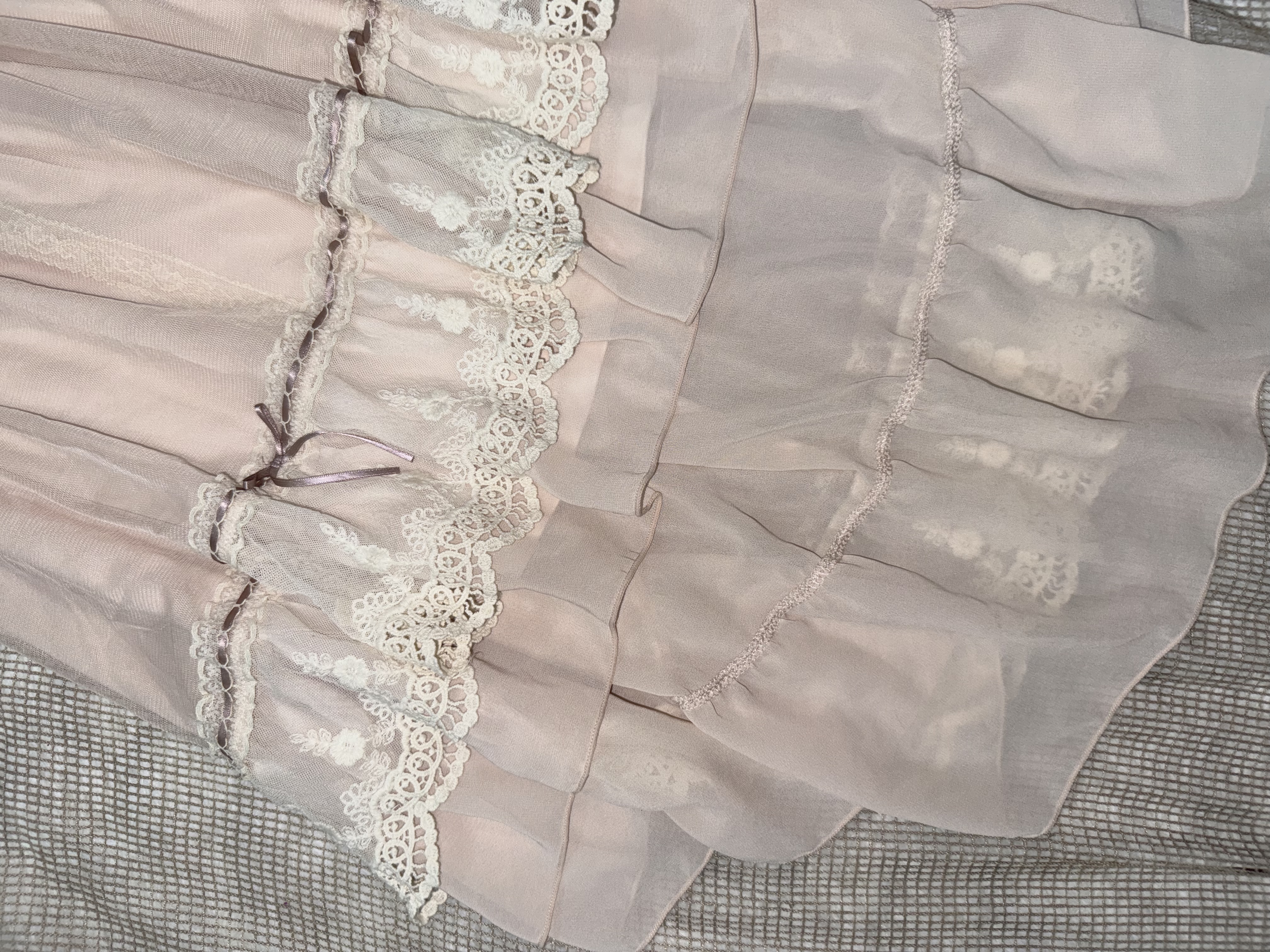 Axes High-Low Chiffon Skirt with Ribbon and Lace