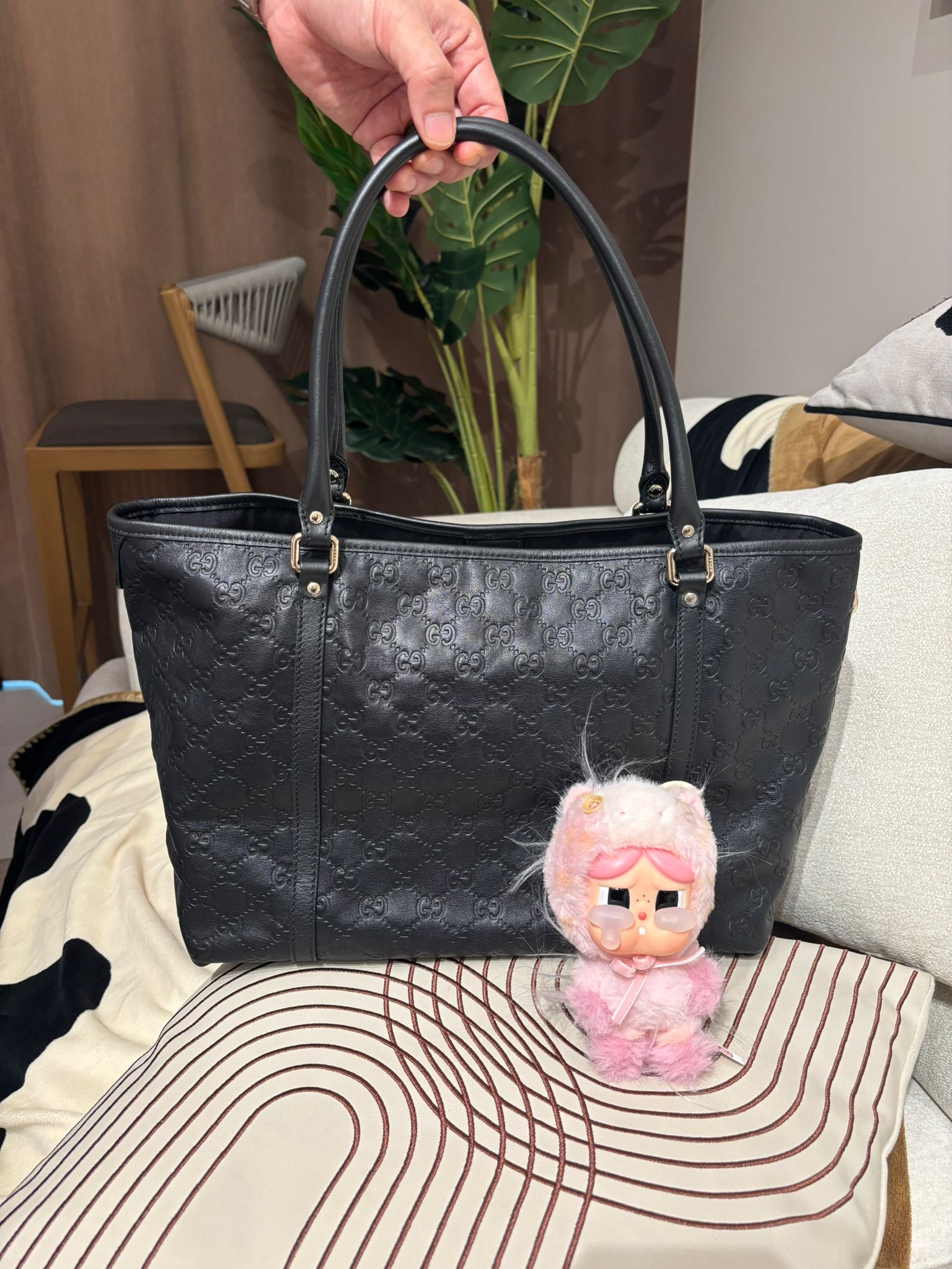 Gucci shoulder bag calfskin Black 100%Authentic ,95%new✅dust bag 