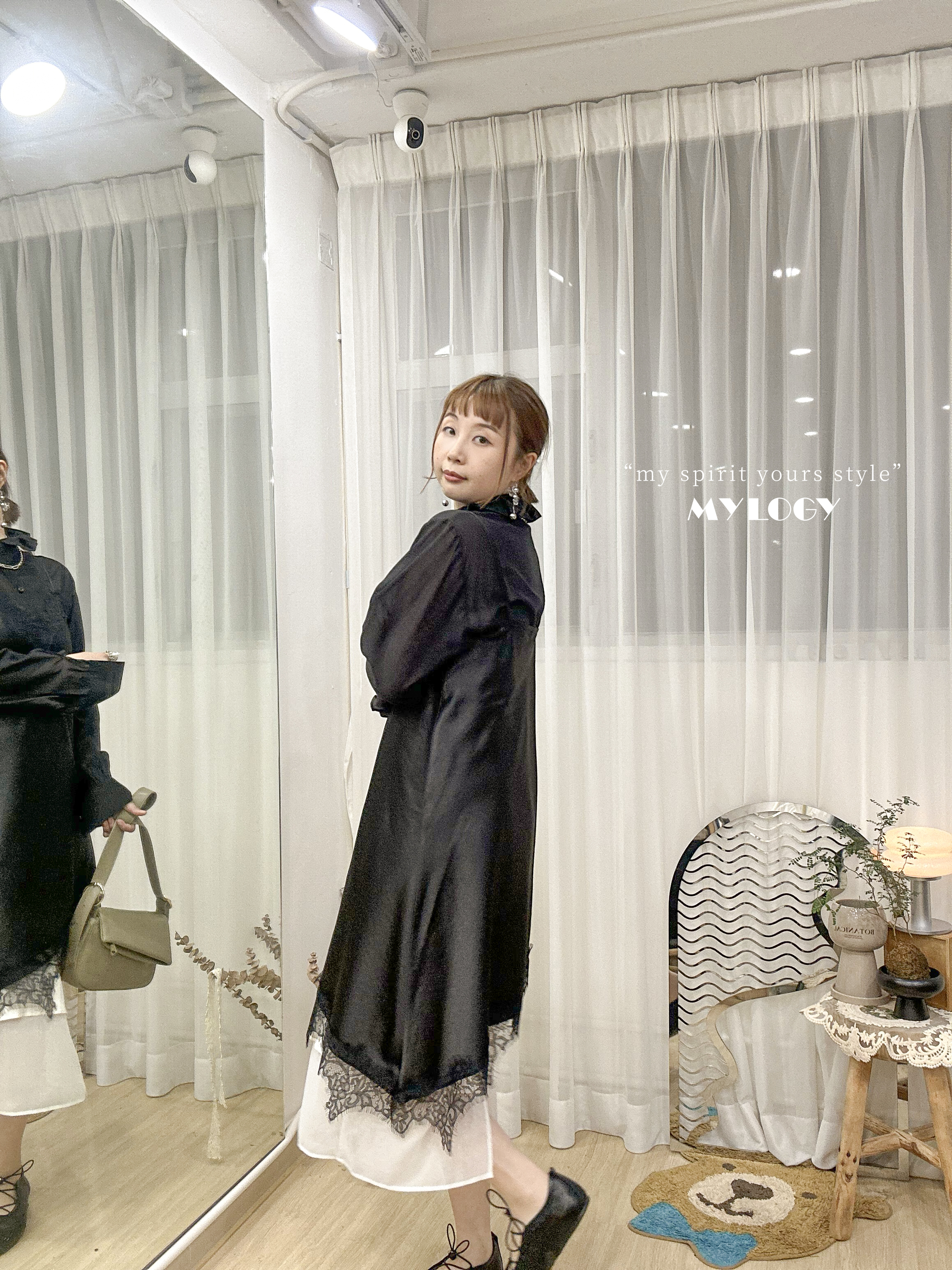 <今季大熱> 率性氣質擴展～吊帶斜角蕾絲外搭 AH0001