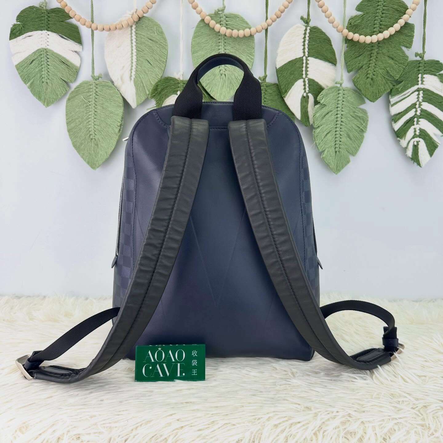 LV 🤍PRE OWNED 藍黑色棋盤格 Campus Backpack 晶片款💙