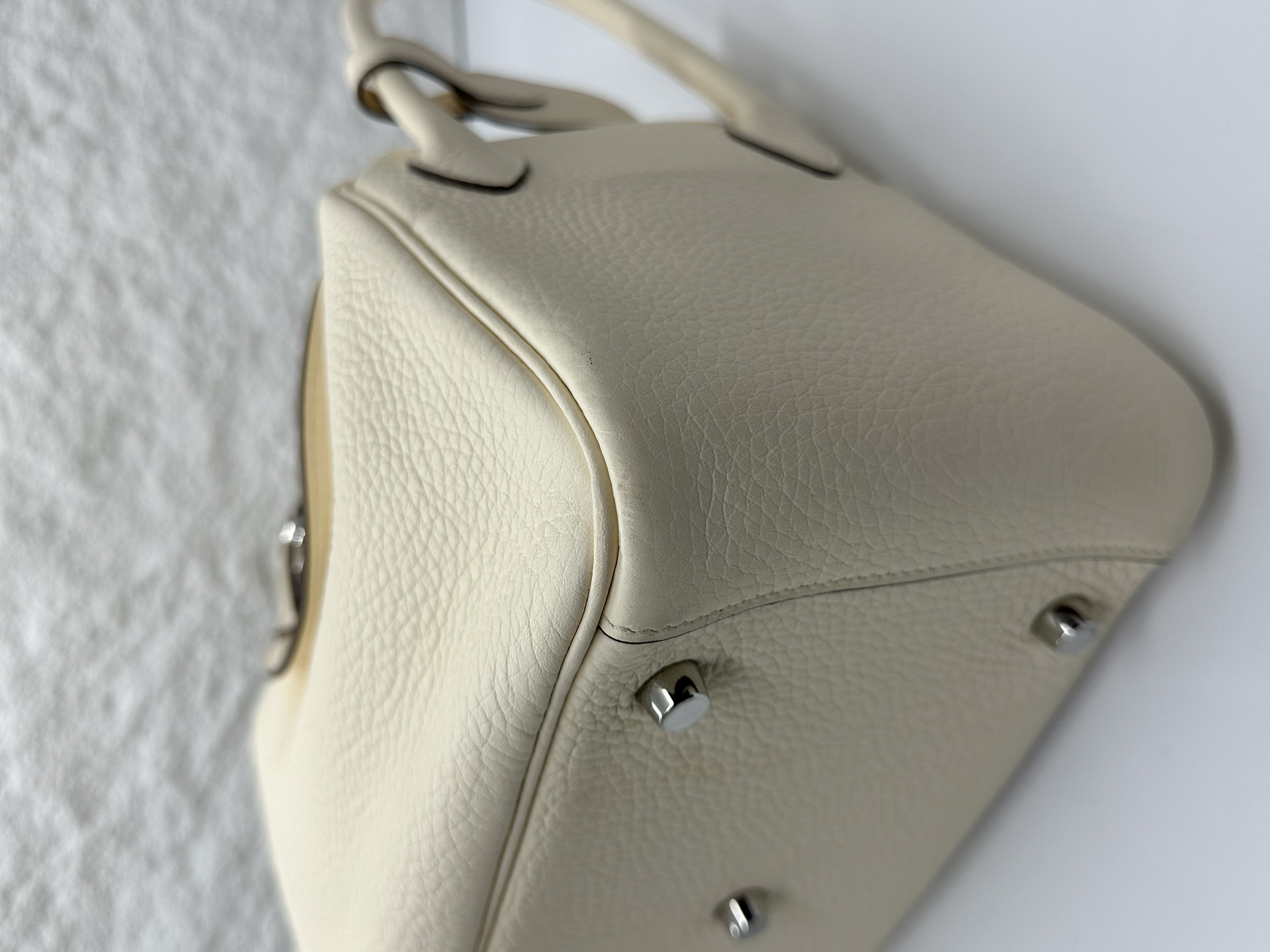 直播貨品 |  [1個-$100 2個-$300］FF25 / Stamp U 奶油白