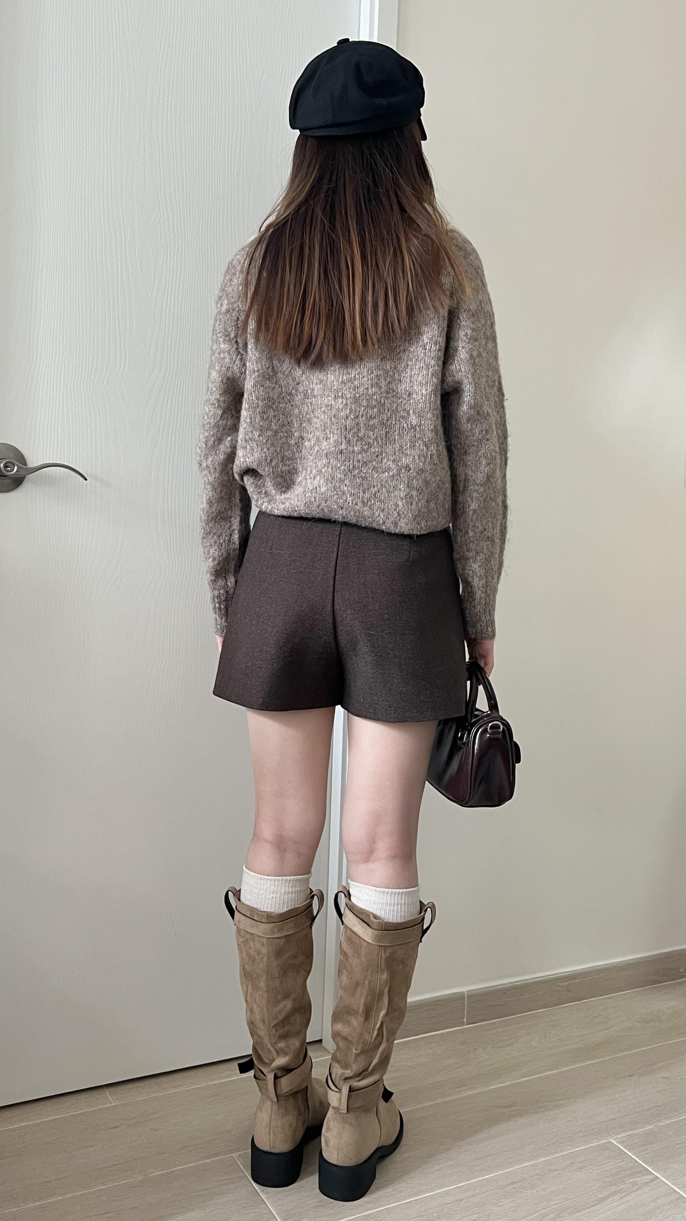 大蝴蝶領口混色毛衣 現貨