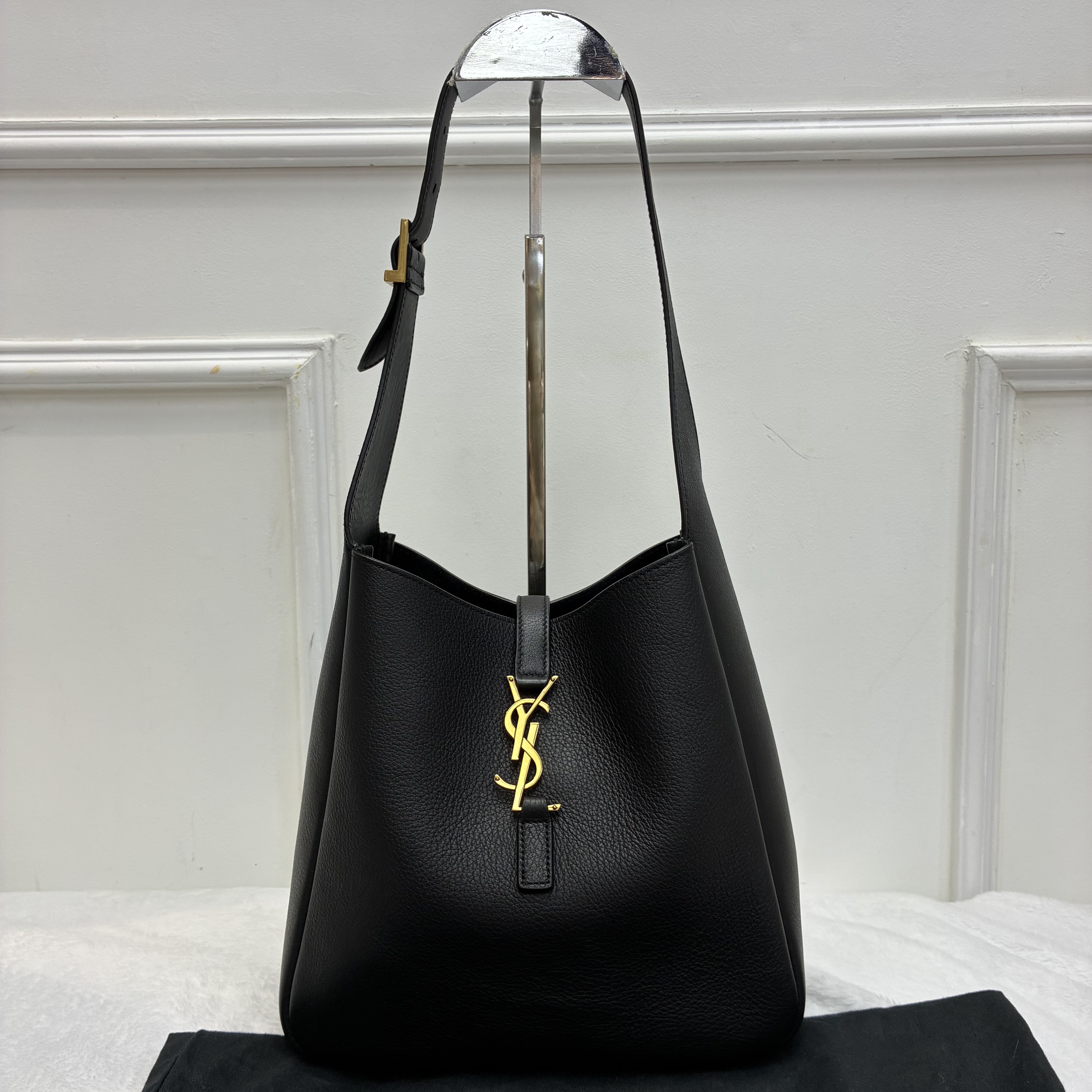 YSL  Le 5 À 7 Supple 牛皮單肩包 大容量 Rose代言🖤