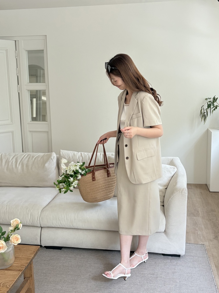 Sandstone Belted Skirt (Light Beige)