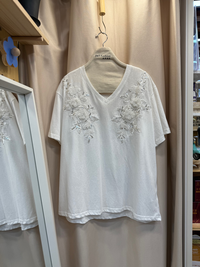 V 領珠片Tee  M930 845123259
