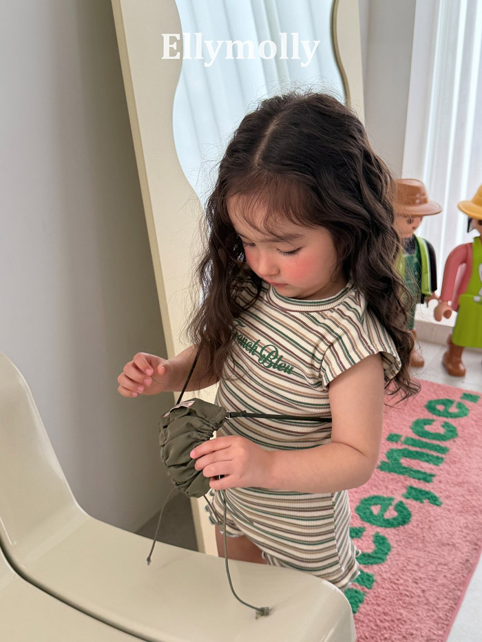 🇰🇷Ellymolly tee