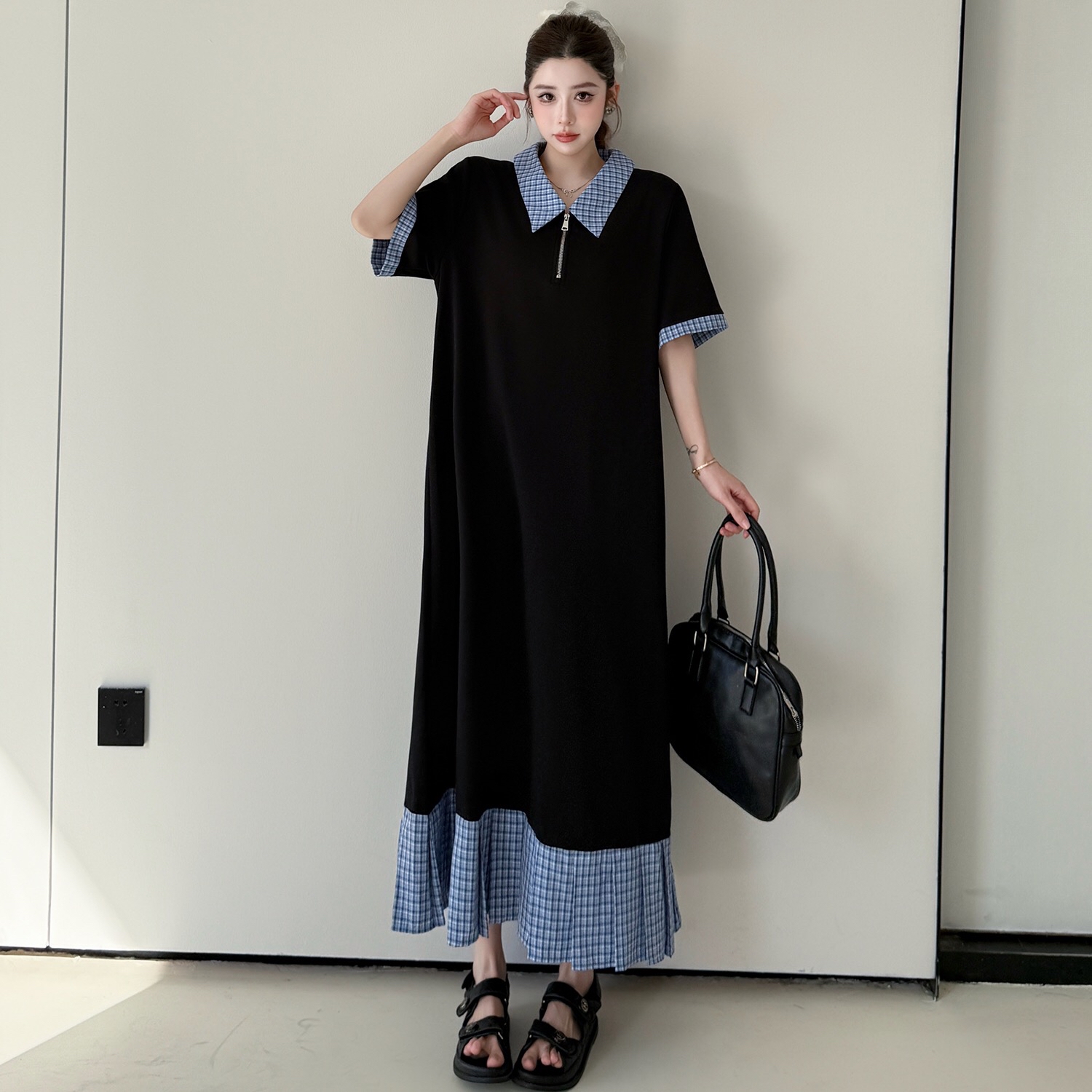 B283(61013) 韩系气质蓝格纹翻领与卷边袖与百褶下摆黑连身裙 