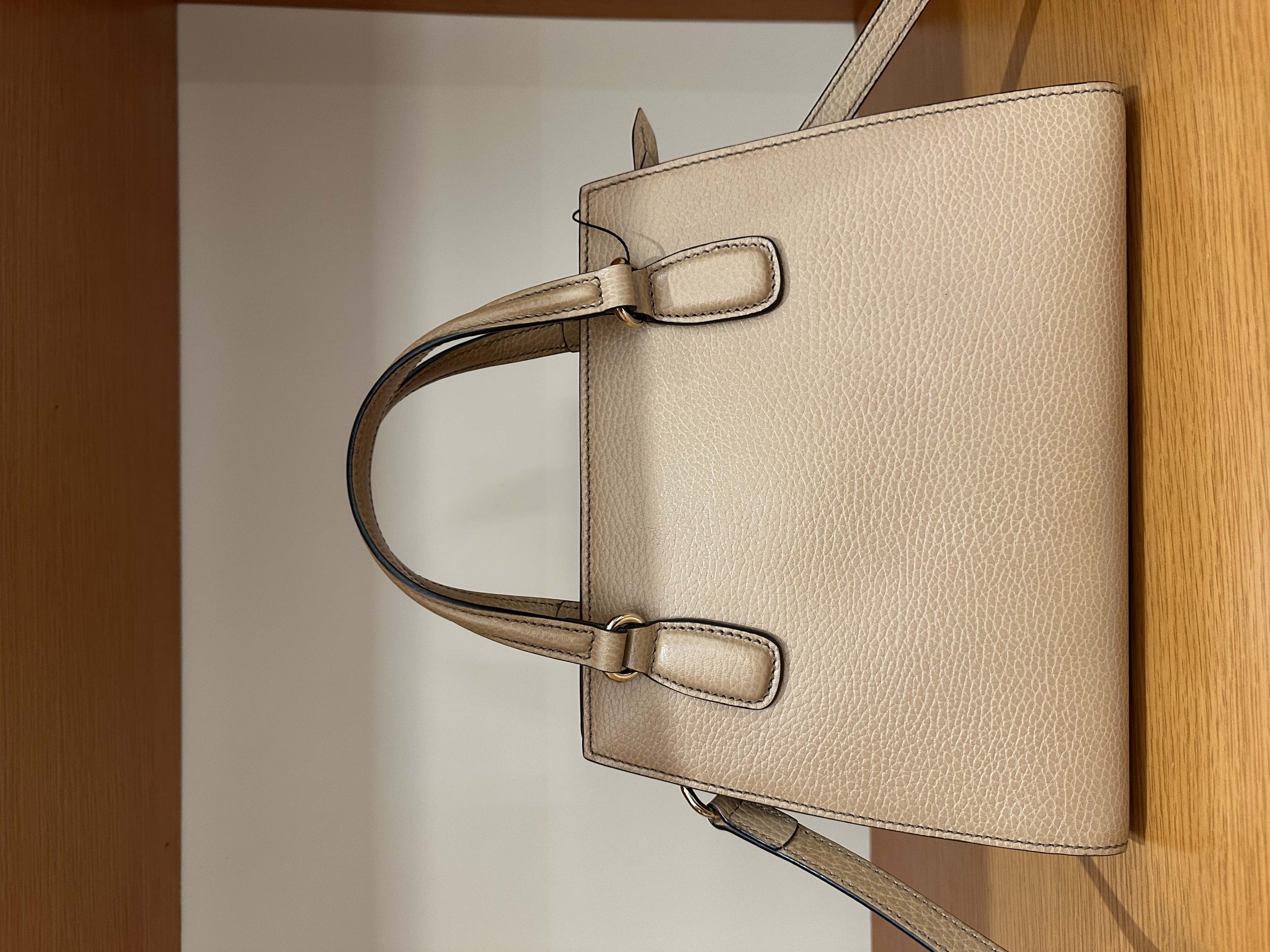 直播貨品 |  [1個-$100 2個-$300］HH34