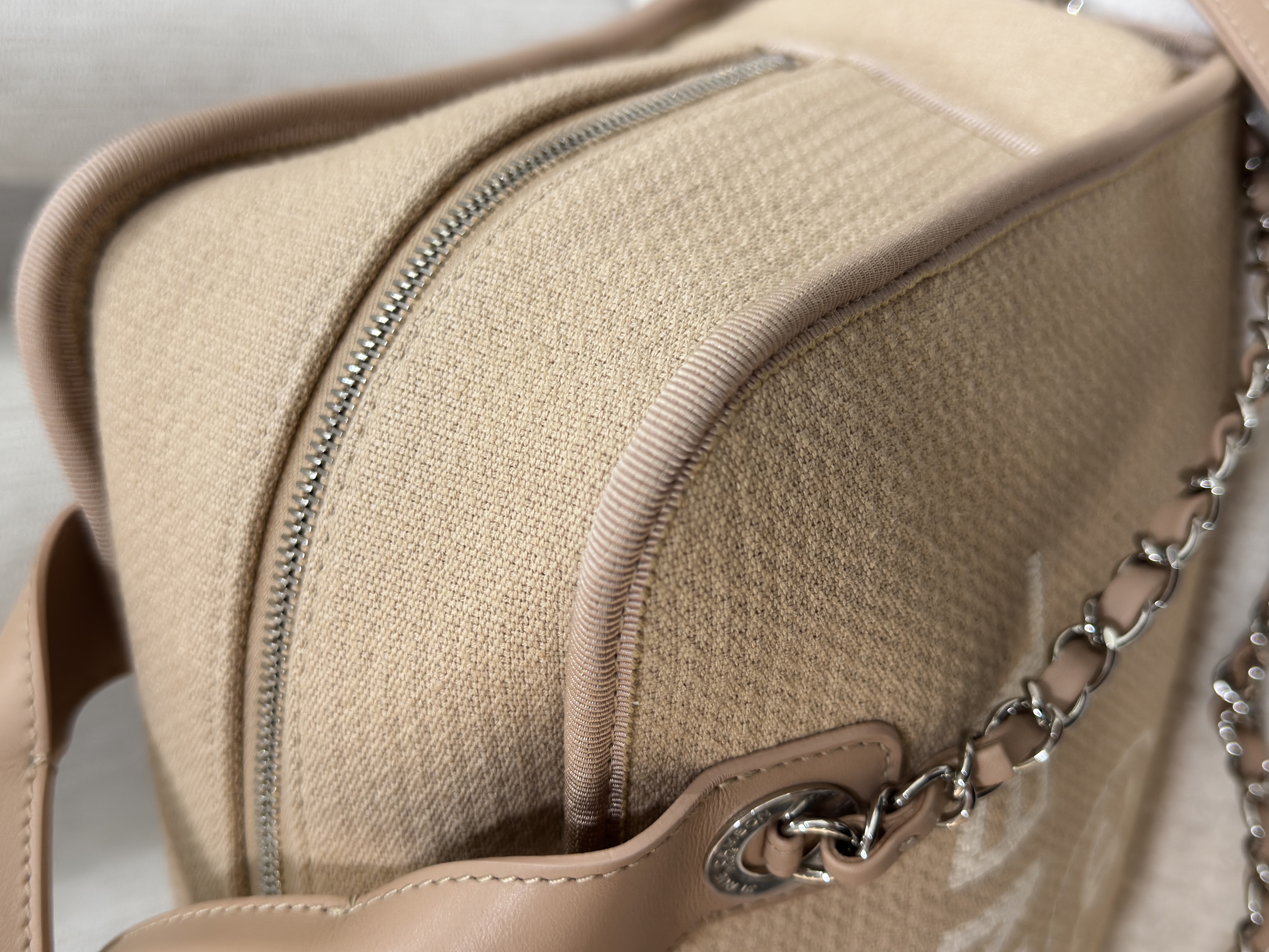 Pre-Owned CHANEL Deauville / Product Code : 26022124