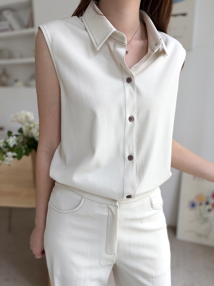 Topstitched Sleeveless Blouse (Ivory)