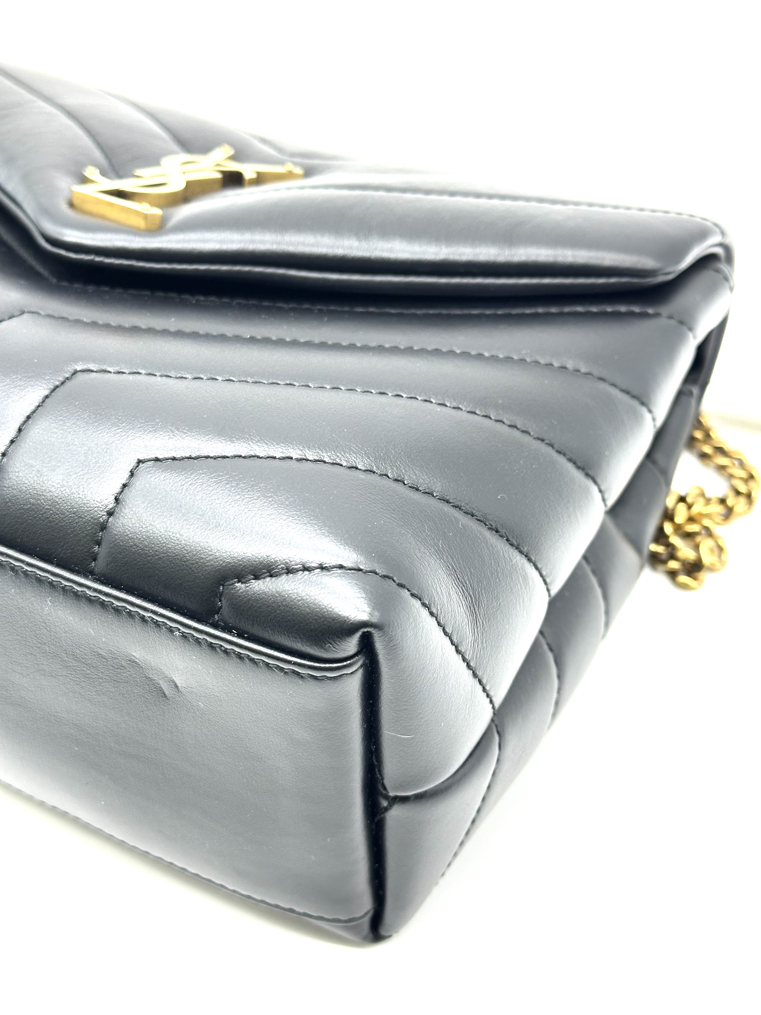 Pre-Owned YSL Loulou shoulder bag / Product Code: 26040902