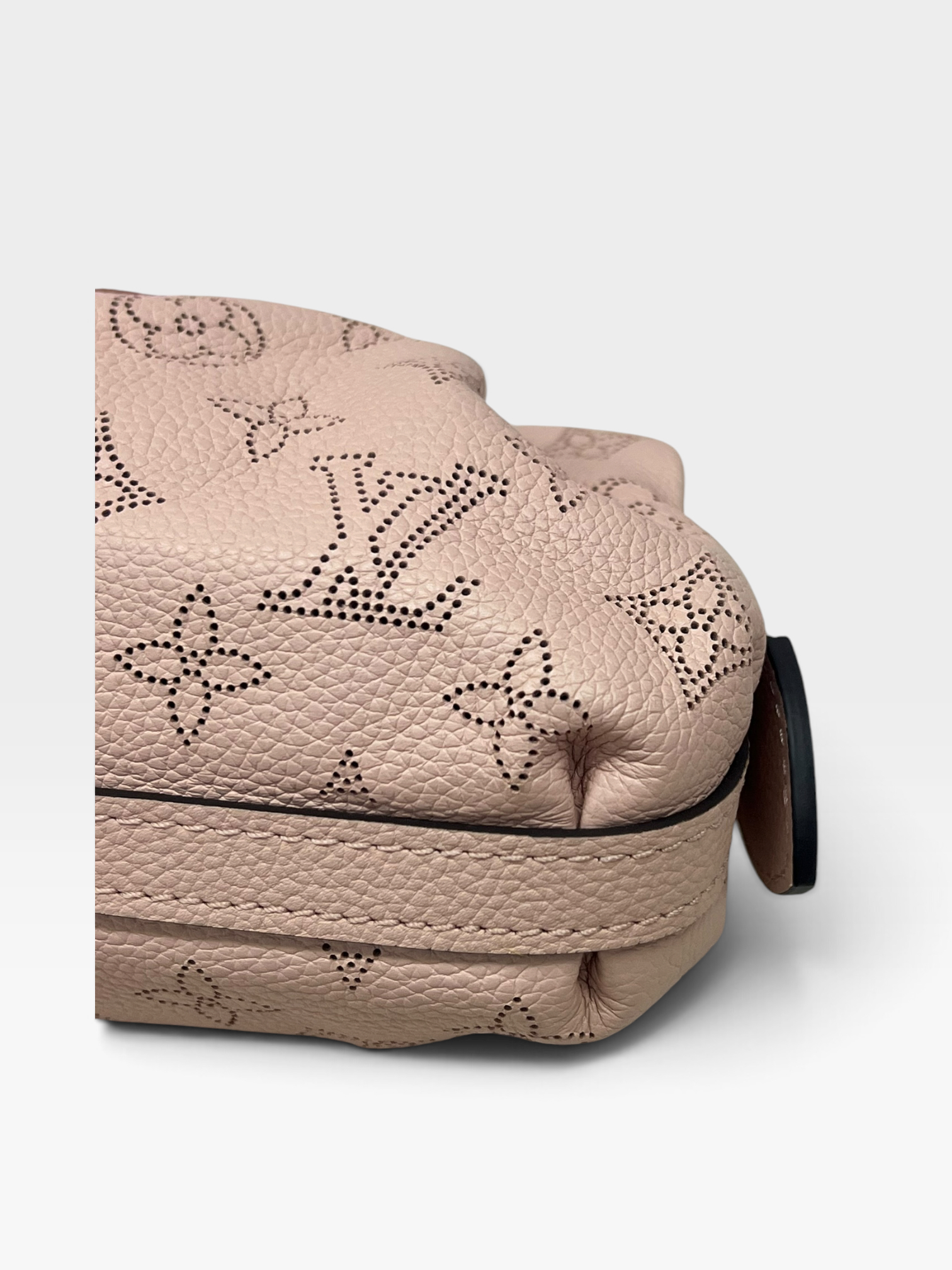 Pre-Owned LV Monogram Mahina Scala Mini Pouch / Product Code: 090403