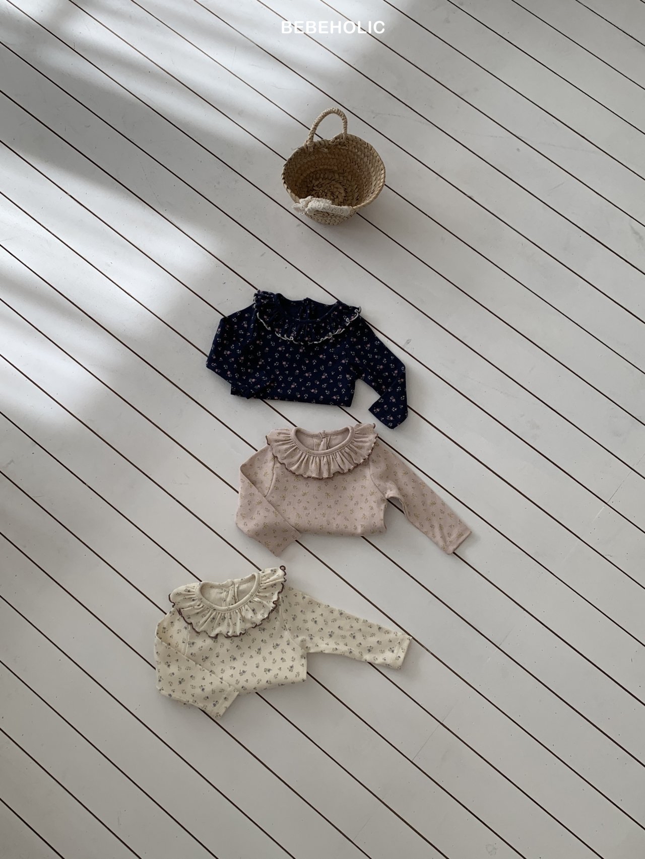 🌸預訂 韓國直送🌸🇰🇷BEBEHOLIC三色碎花荷葉領長袖包屁衣