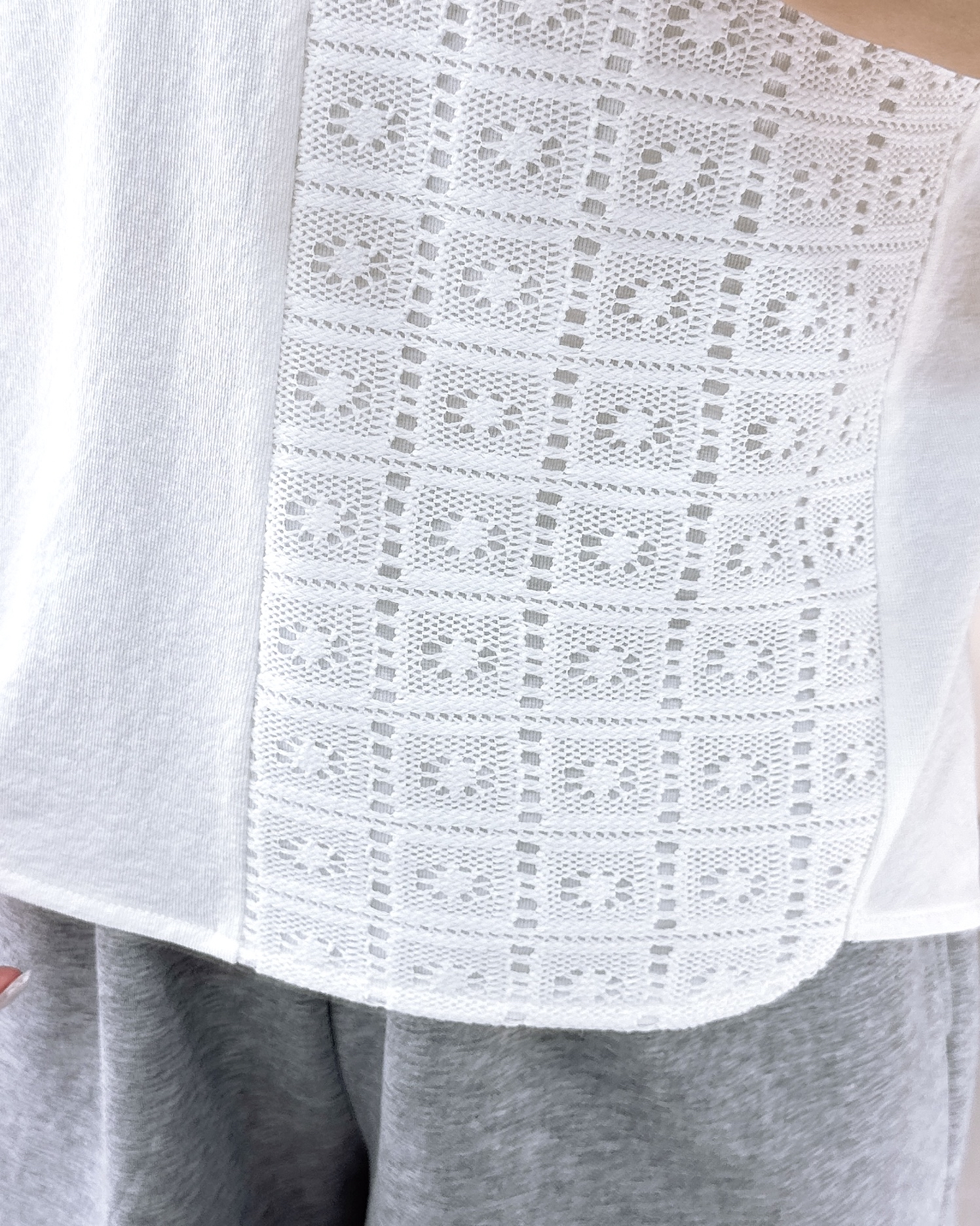 針織刺繡口袋花布上衣