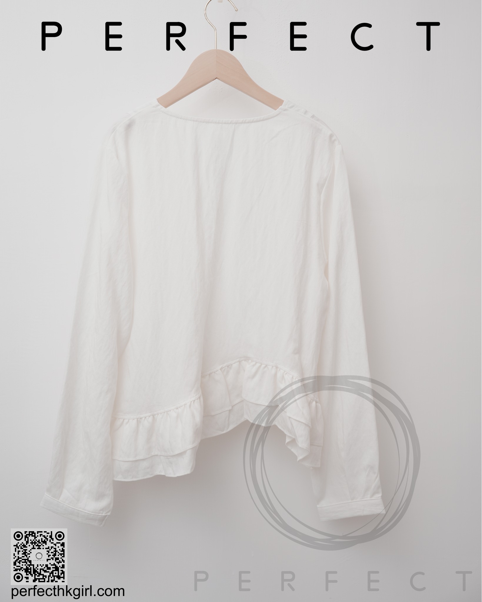 T0002_顯瘦V領波浪衣腳上衣（純潔白）