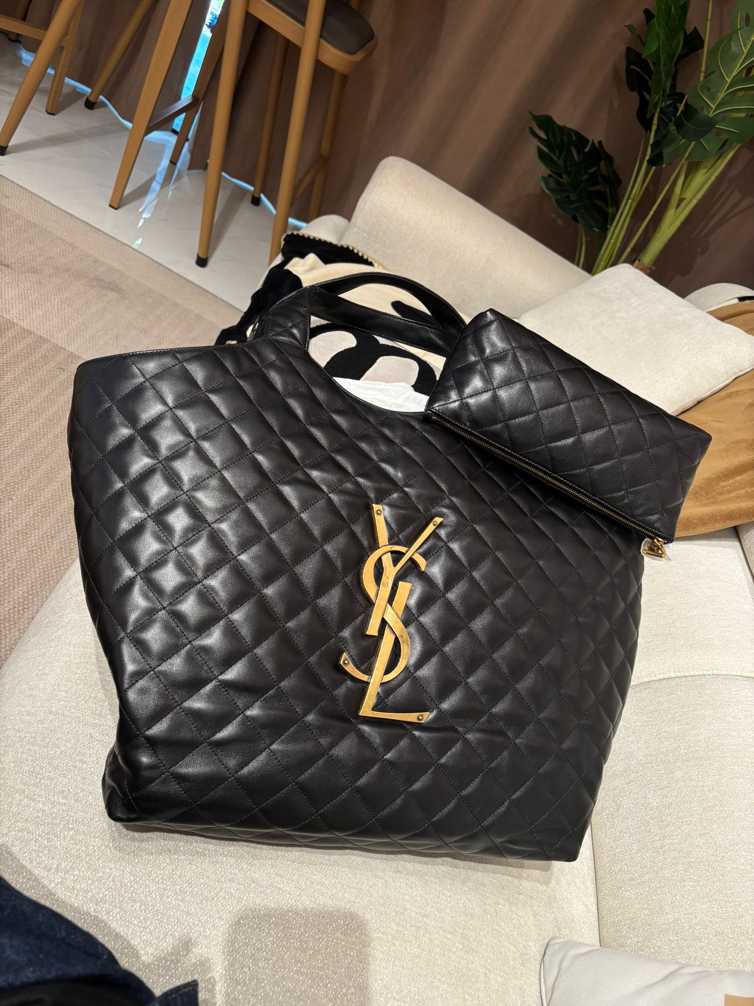 未使用品Ysl Icare Maxi Tote bag 100%Authentic, Unused ✅Tag ✅Dust bag