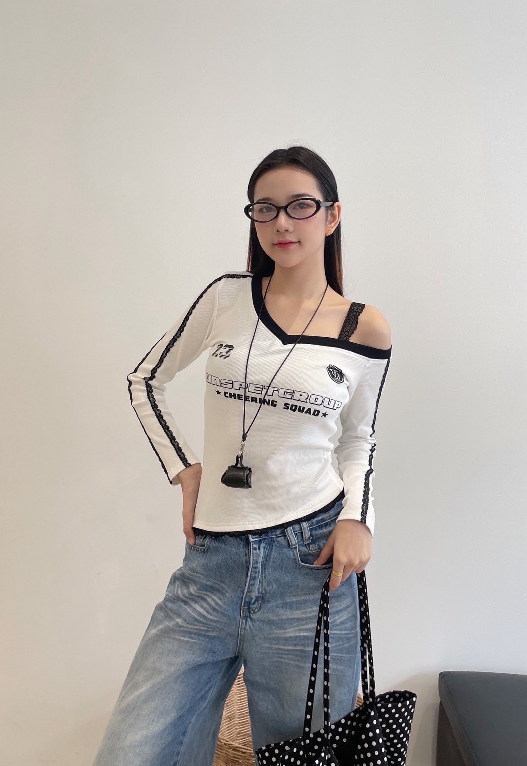 Bkk薄款V領lacy露膊長袖Top