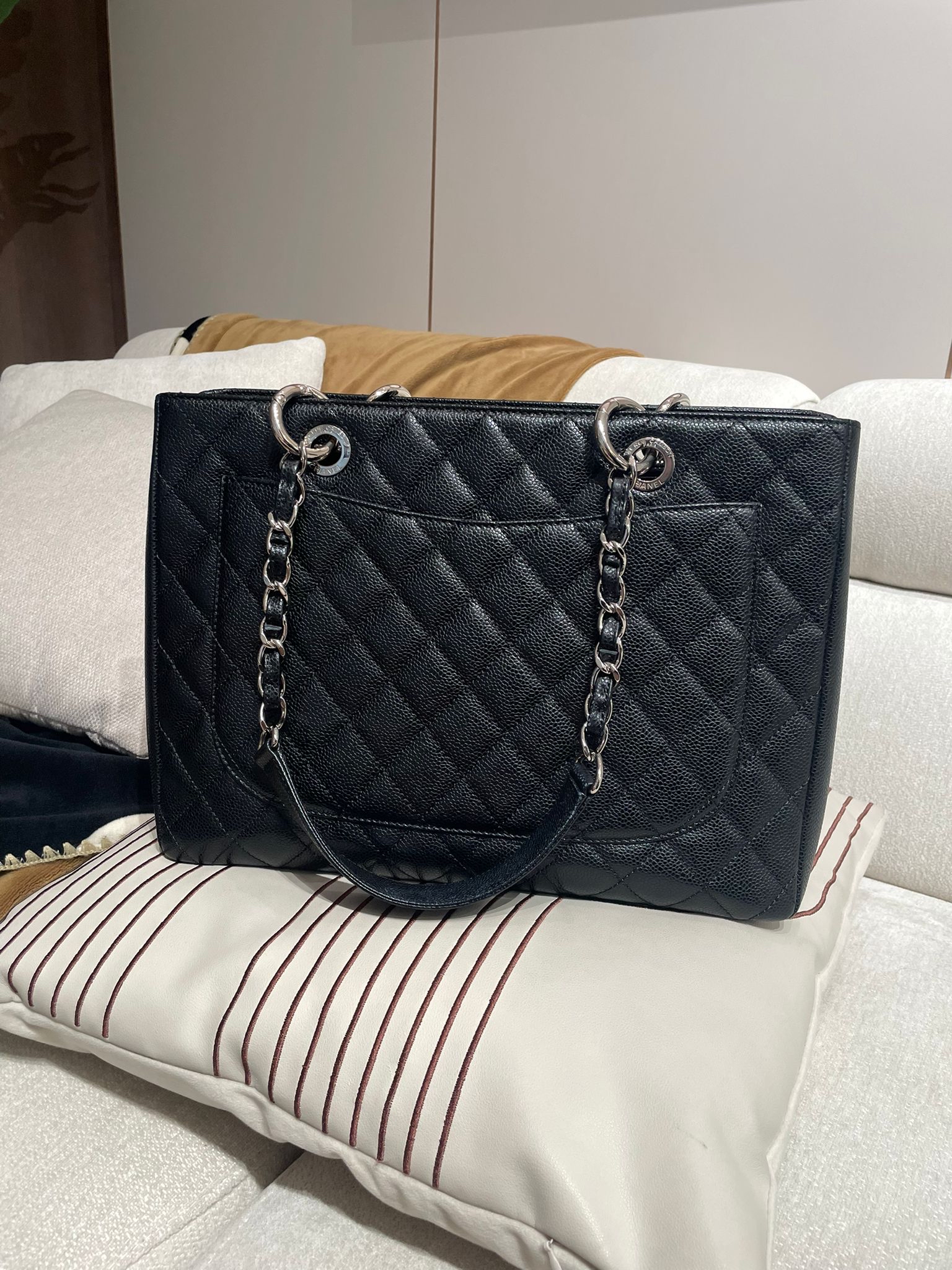 Chanel GST 黑色荔枝牛皮銀扣 100Authentic, 98%New ✅20Card✅Dust bag