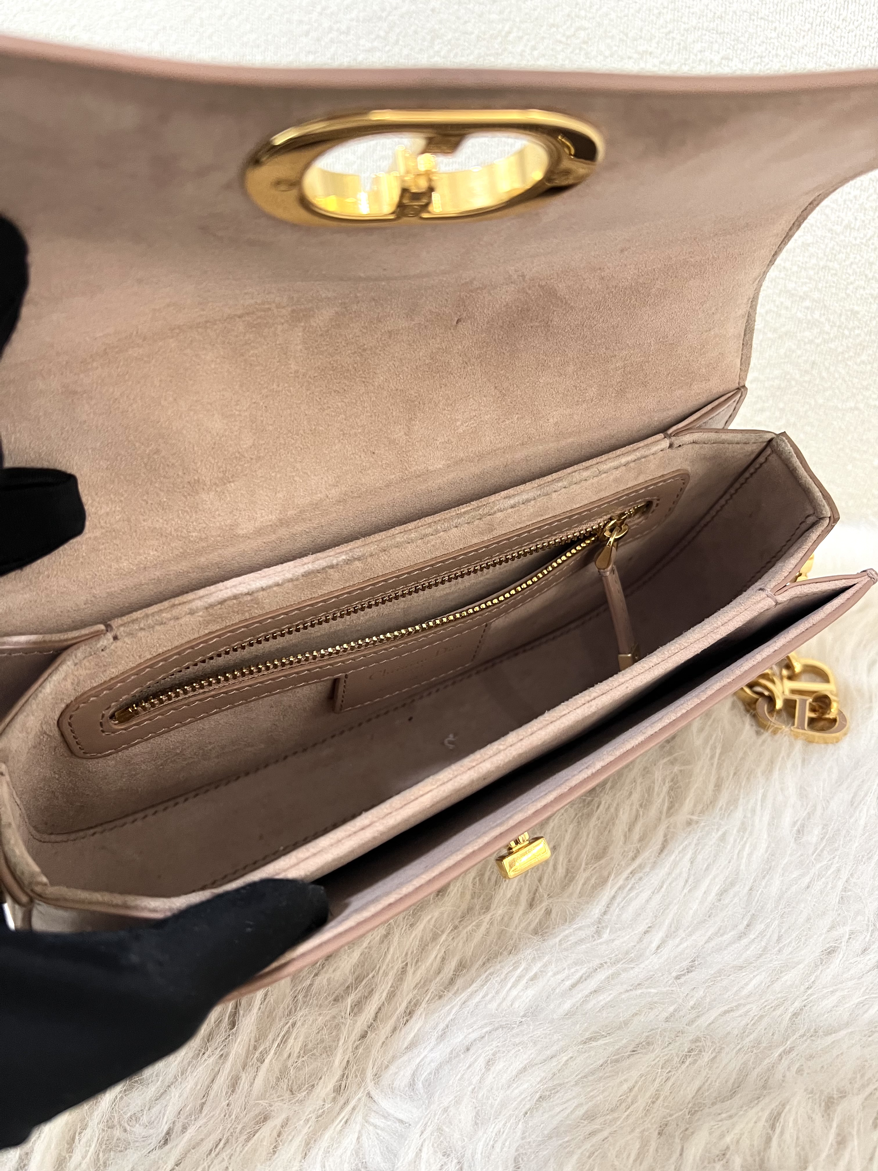 Pre-owned Christian Dior Small 30 Montaigne Avenue Bag/ Product Code: 26022005