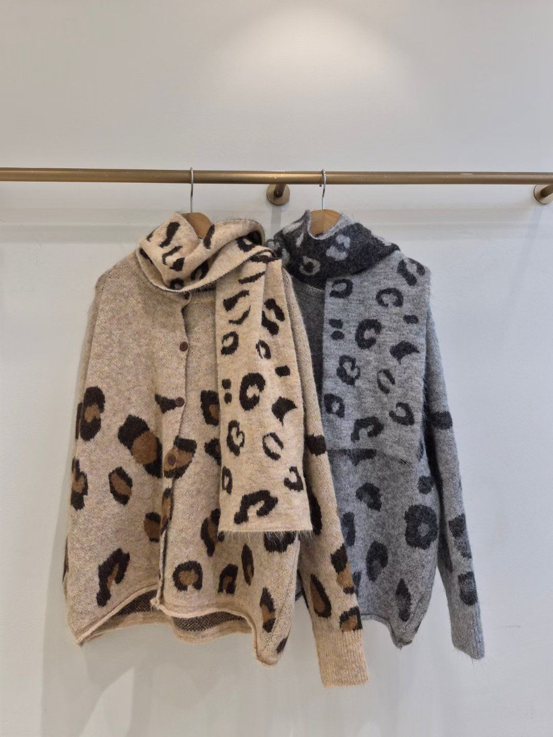 🩷FW 🇰🇷MADE IN KOREA🇰🇷New 목도리Set ❄️🧣休閒、超大版型針織毛衣，搭配可拆卸的配套圍巾