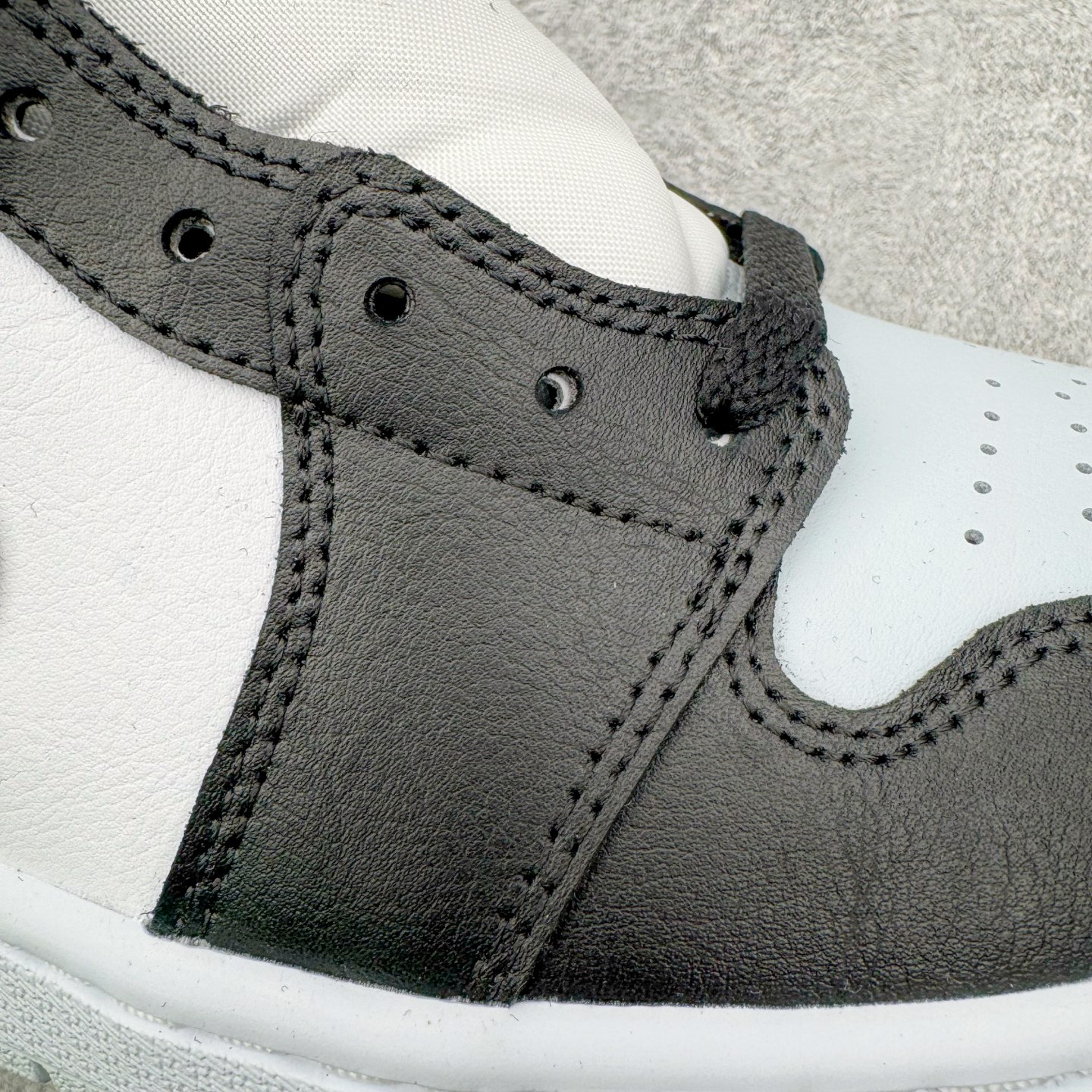 Nike Air Jordan 1 Mid DQ8426-002