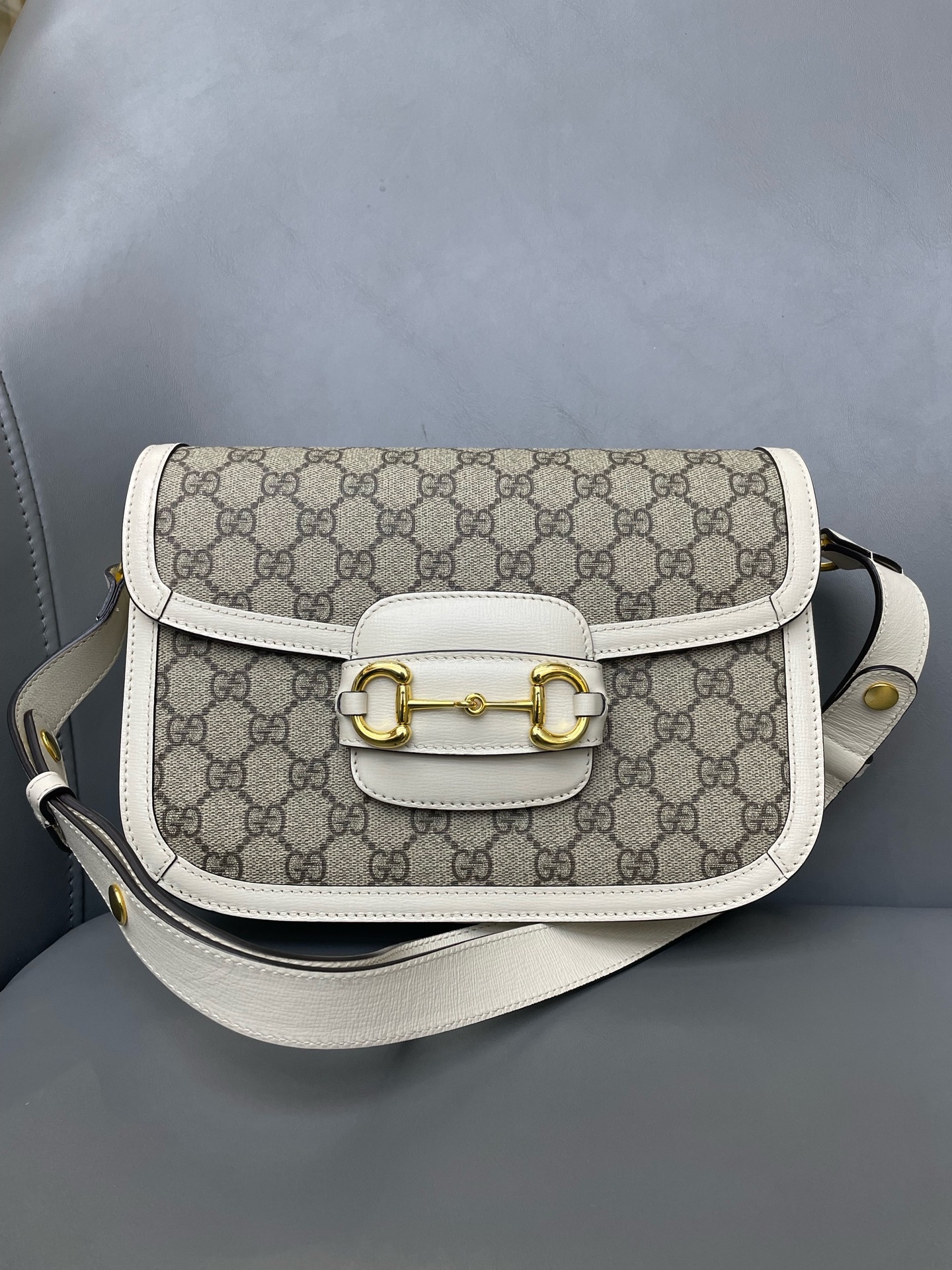 【預訂貨品】Gucci 1955 白色郵差包