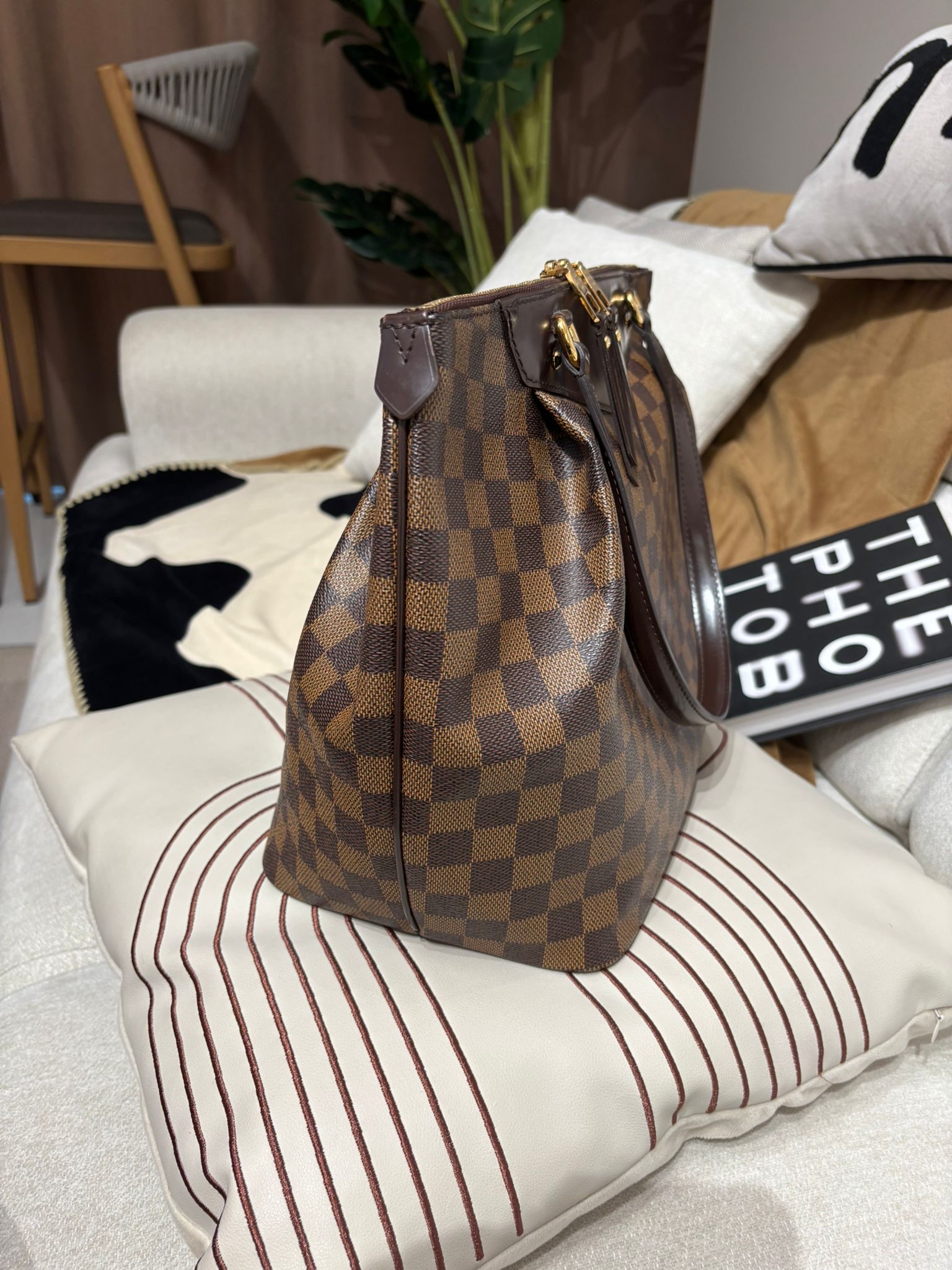 LV Westminster MM shoulder bag 100%Authentic,95%new✅dust bag 