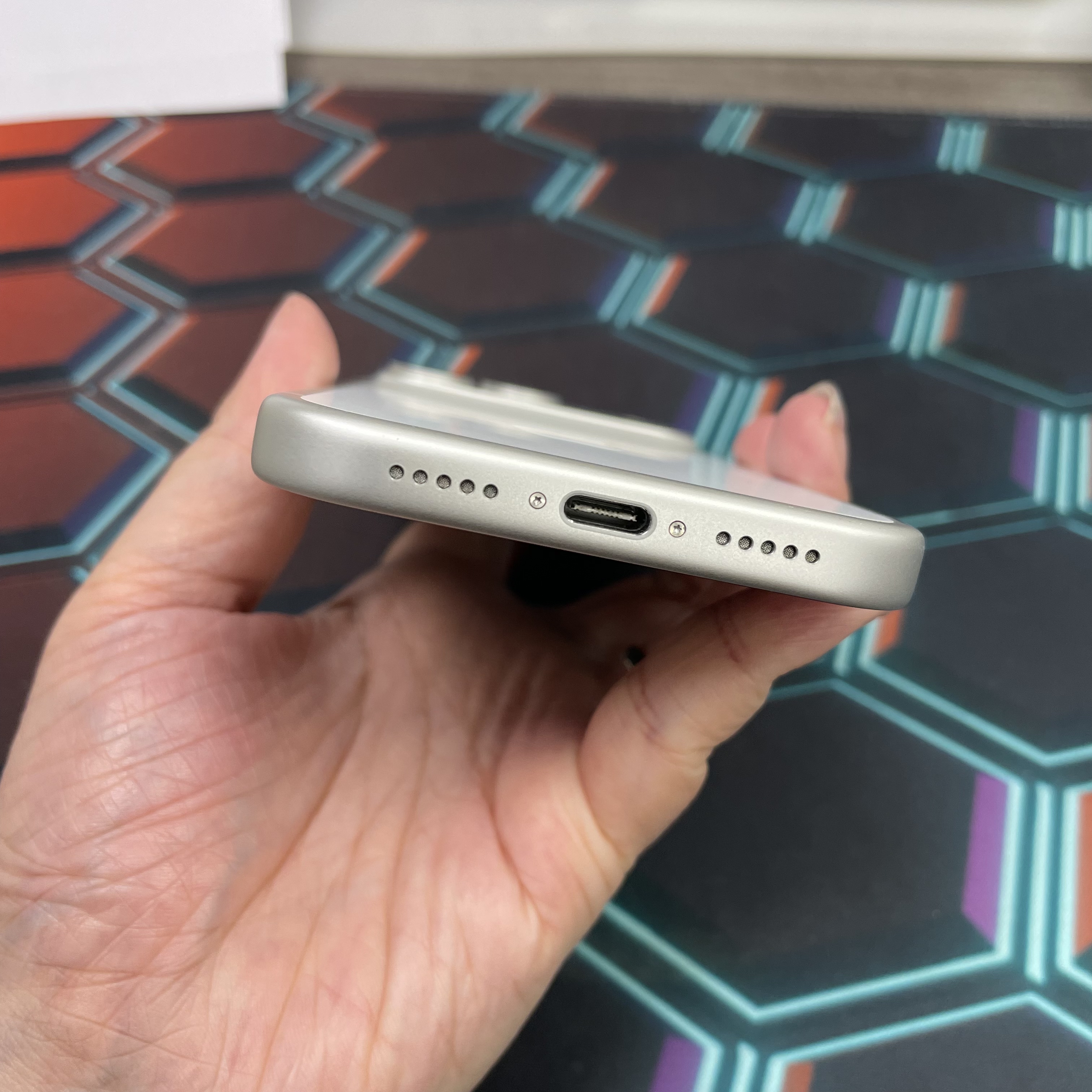 *8243 17 pro 勁靚機 256GB 電99 銀色 sliver