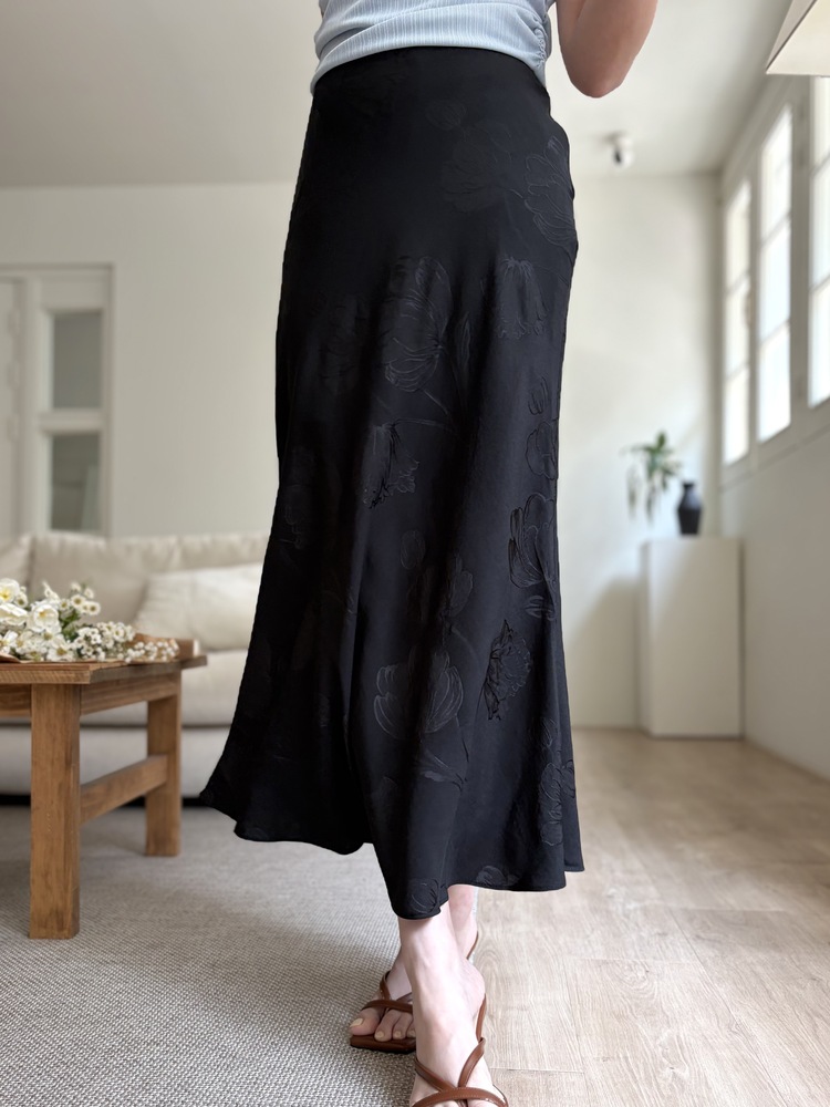 Floral Silky Skirt (Black)