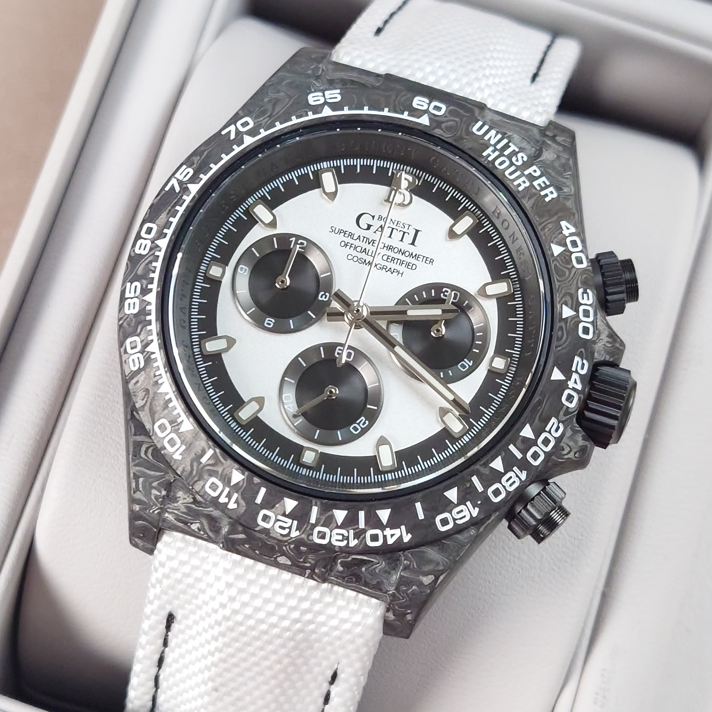 Bonest Gatti 現貨發售 地通拿款碳纖纖機械計時錶 BG9010-L4 黑白