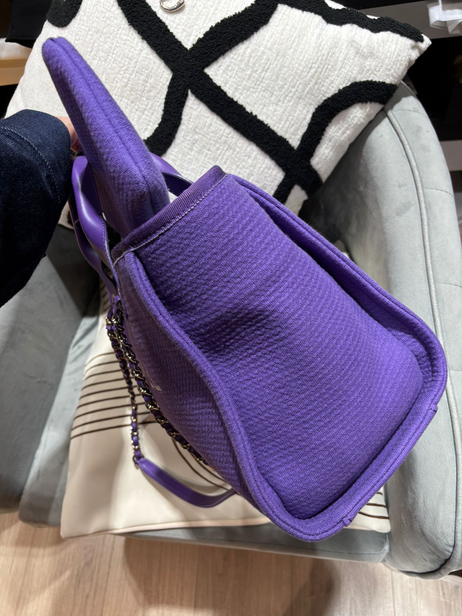 Chanel Deauville Tote Bag Small 100%Authentic, 95%New ✅晶片✅Pouch✅Dust bag