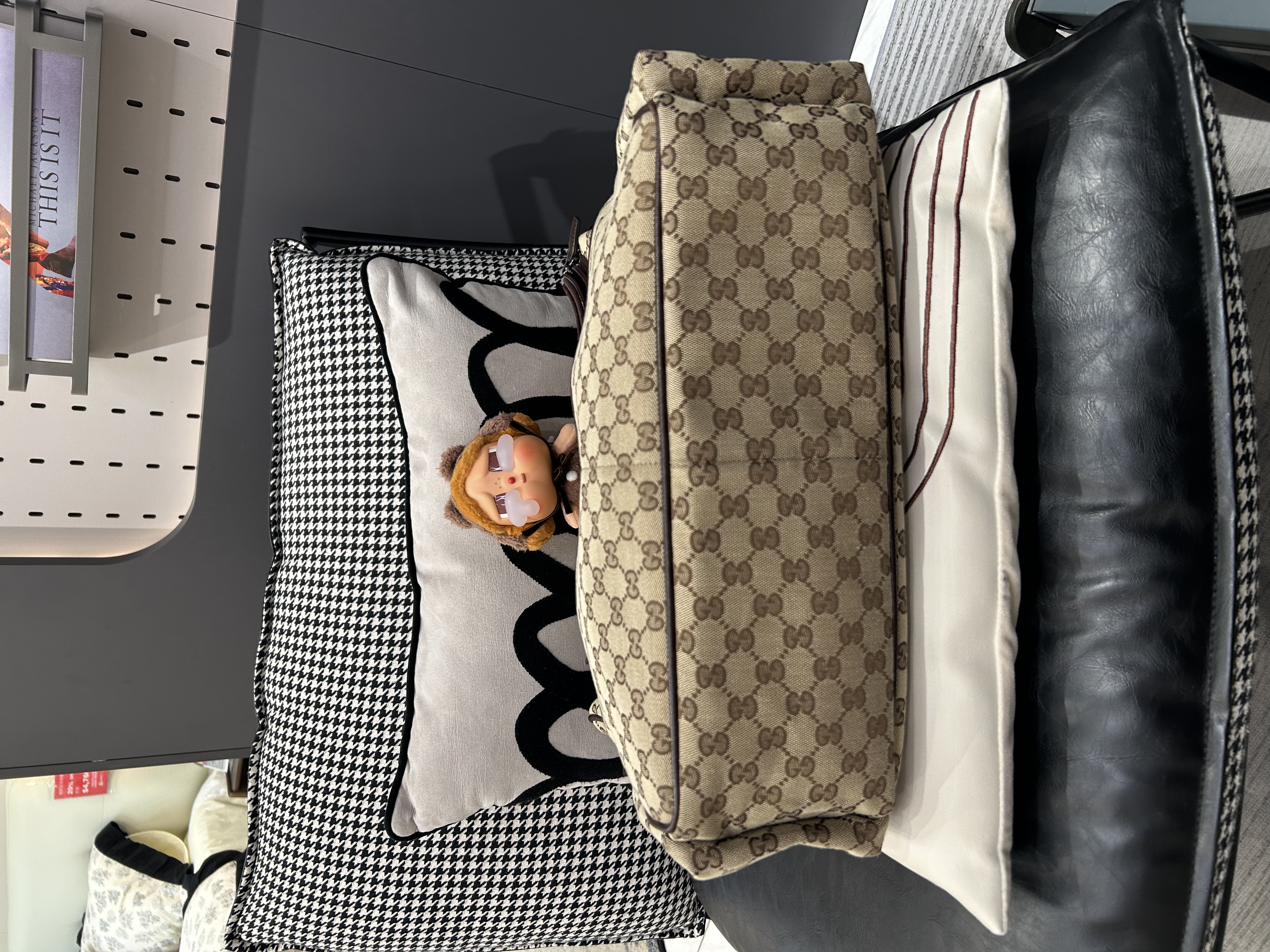 Gucci GG Crossbody bag 100%Authentic, 95%New