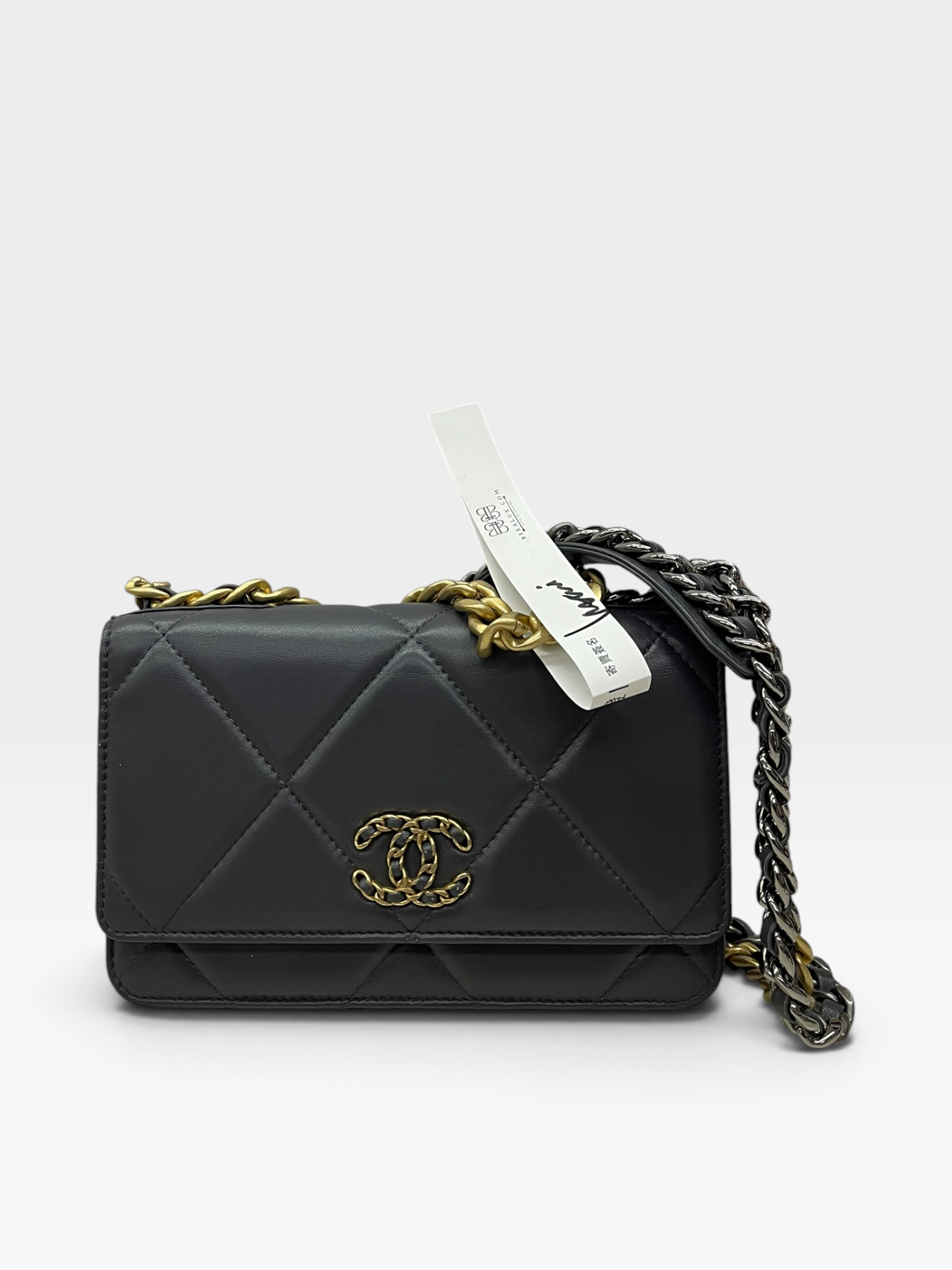 Pre-Owned CHANEL 19 Wallet On Chain / Product Code: 091008