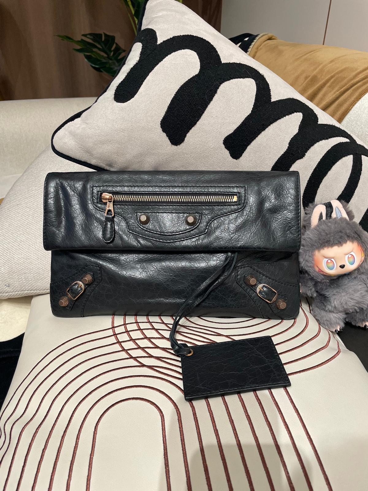 Balenciaga clutch bag 100%Authentic,95%new