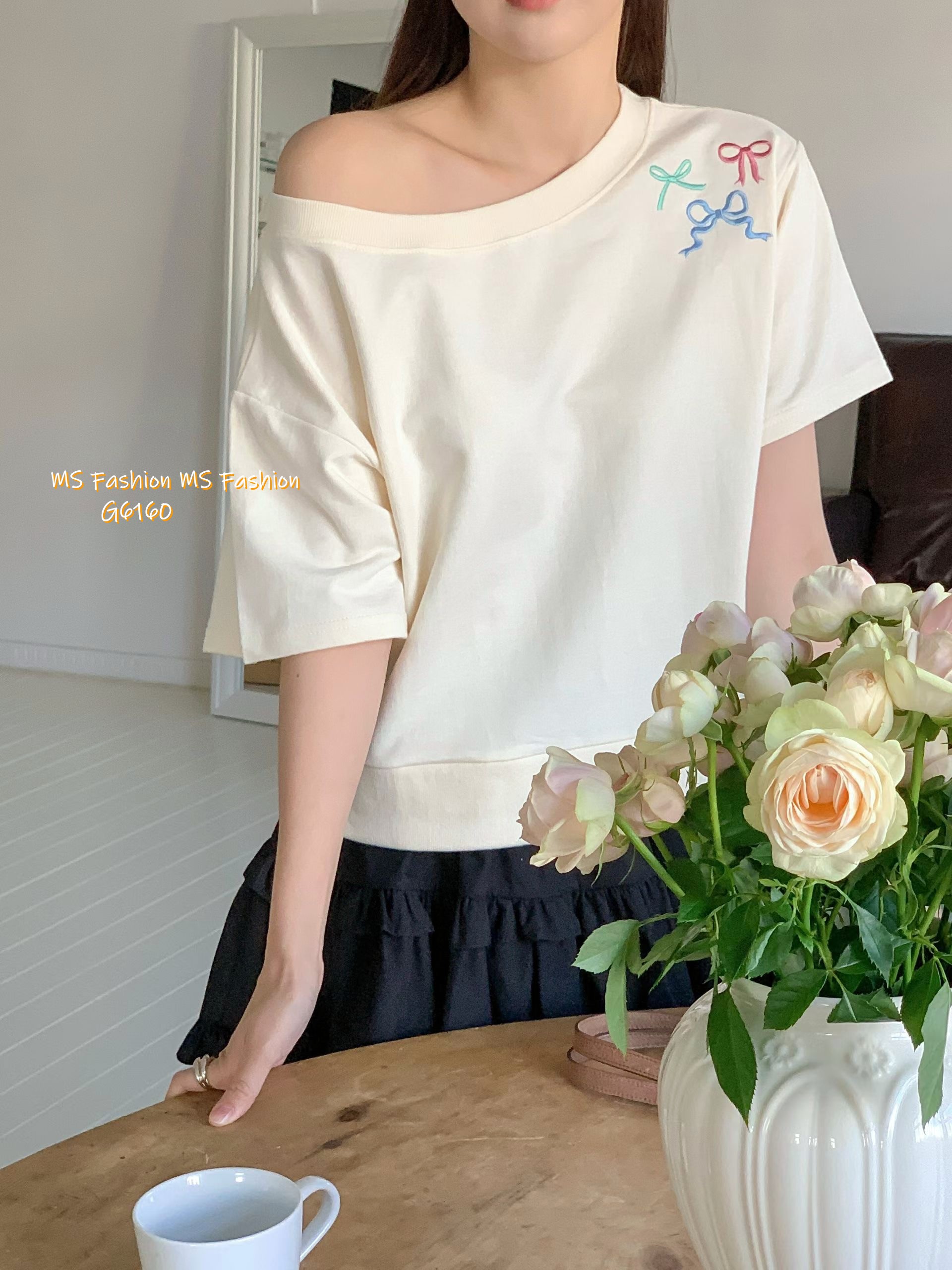 G6160 韓國🇰🇷彩色刺繡蝴蝶top