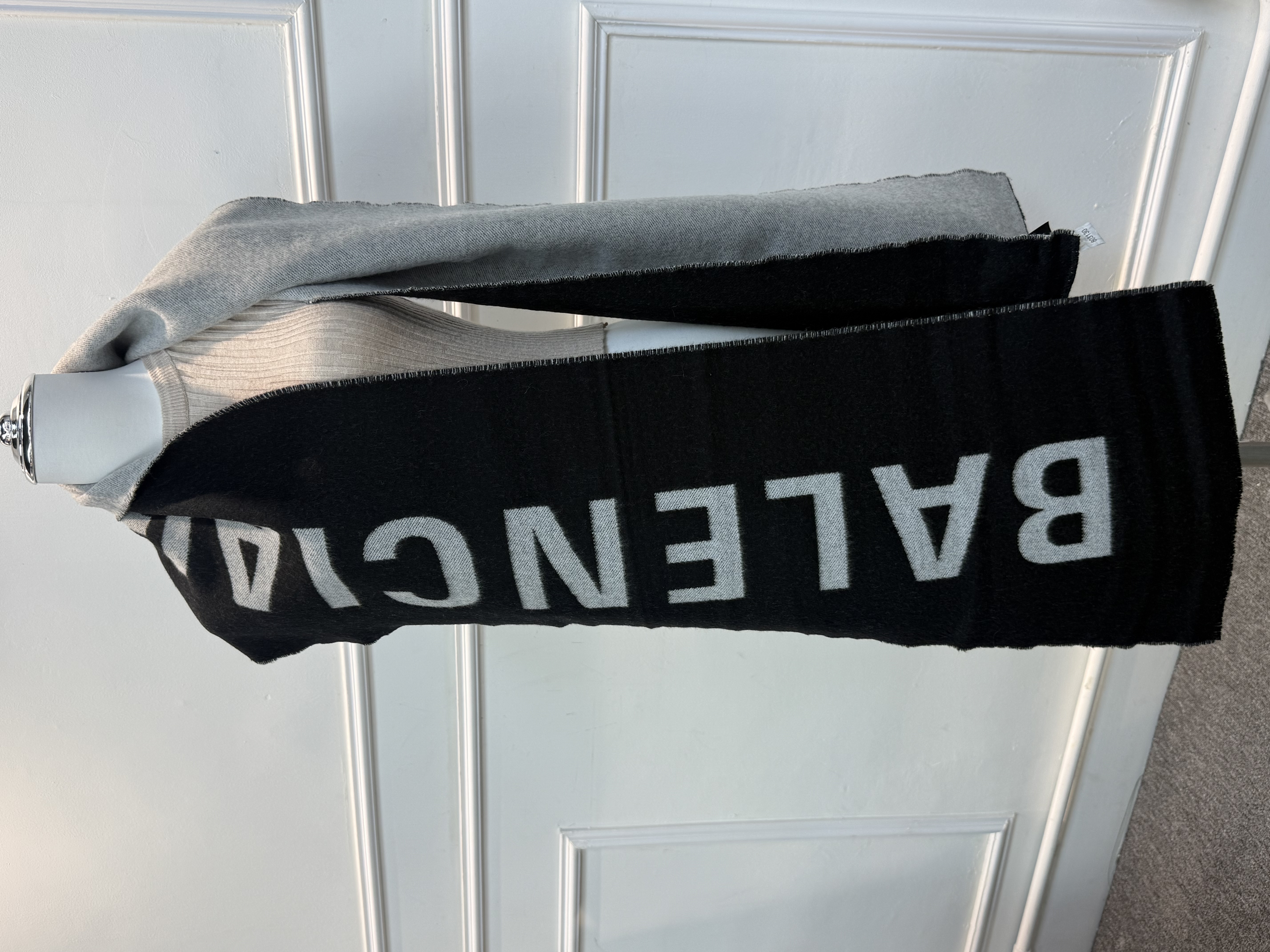 BALENCIAGA巴黎世家 圍巾 經典字母logo 羊毛絨線圍脖 男女同款